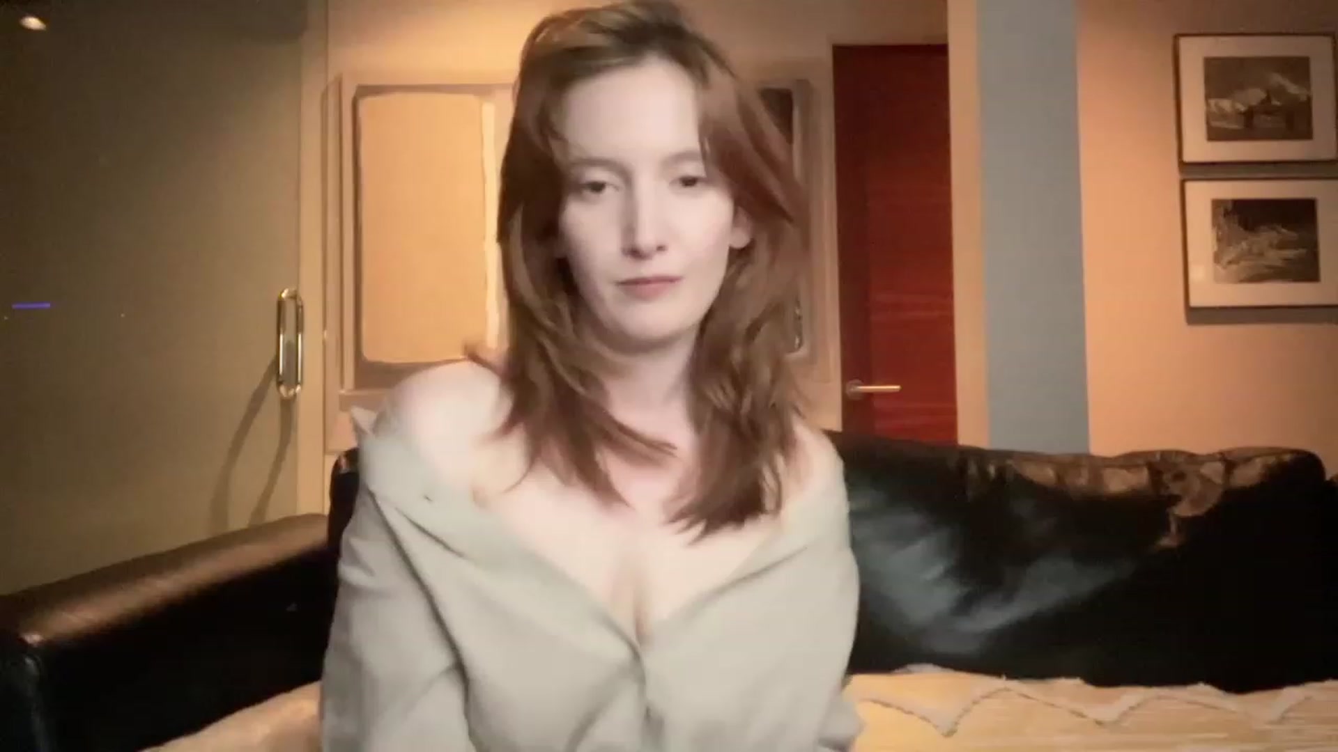 Gallery image thumbnail from consideruby's myfreecams stream on, 05/08/2023, 06:33 image 12 of 20