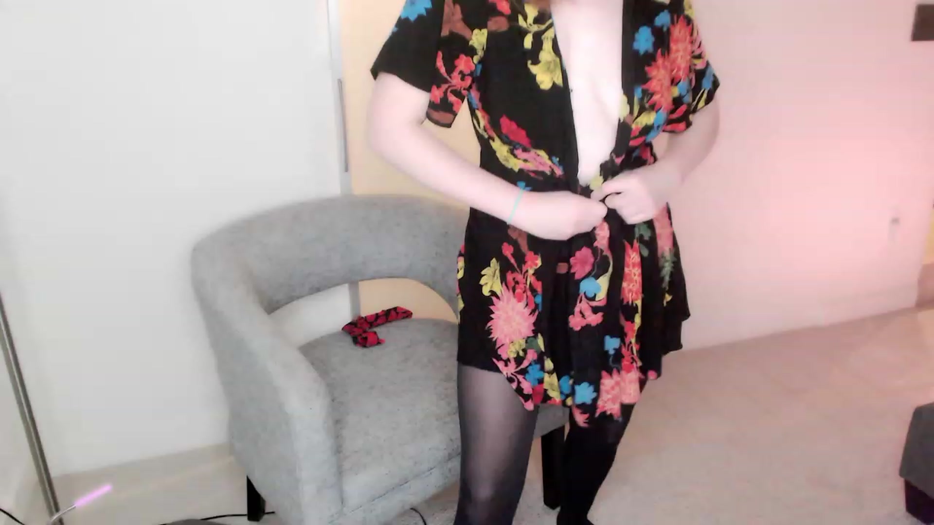 Gallery image thumbnail from consideruby's myfreecams stream on, 05/16/2023, 09:20 image 9 of 20