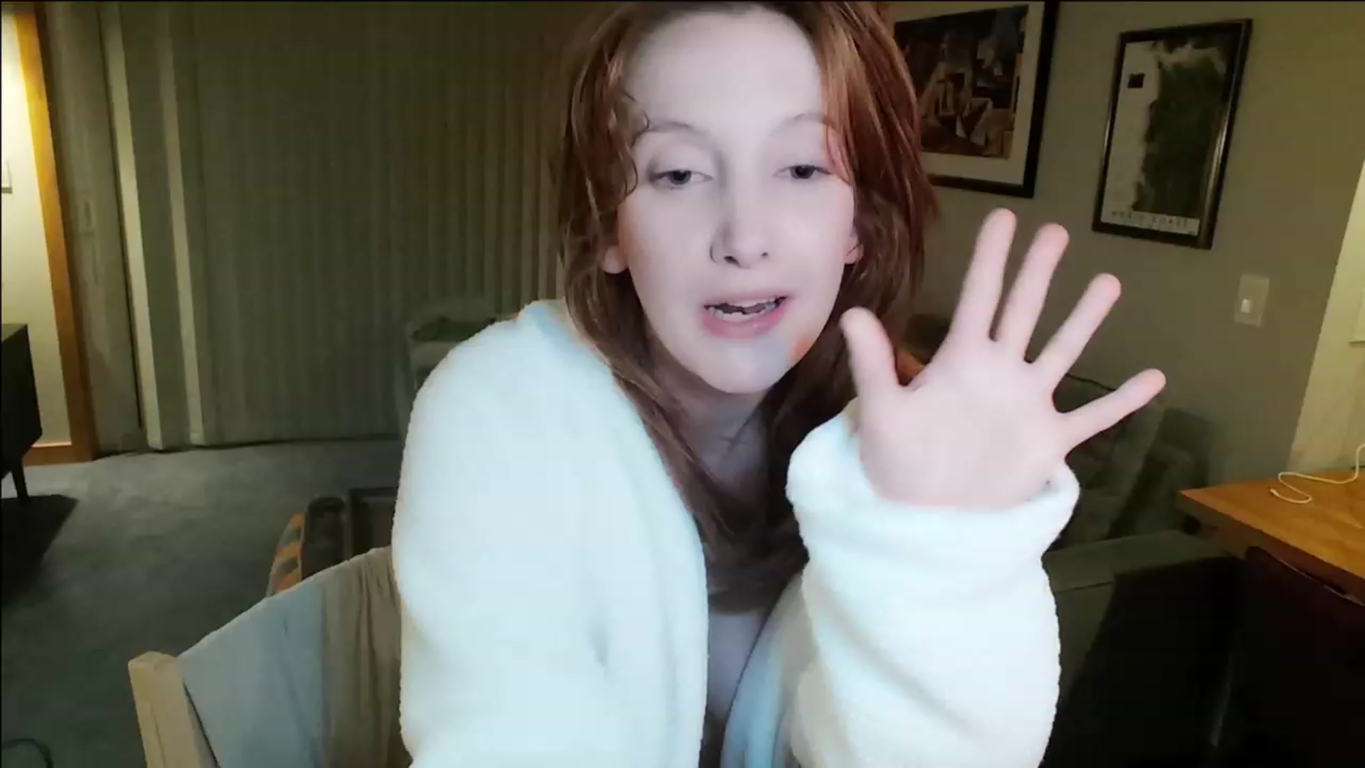 Gallery image thumbnail from consideruby's myfreecams stream on, 05/27/2023, 10:01 image 16 of 20