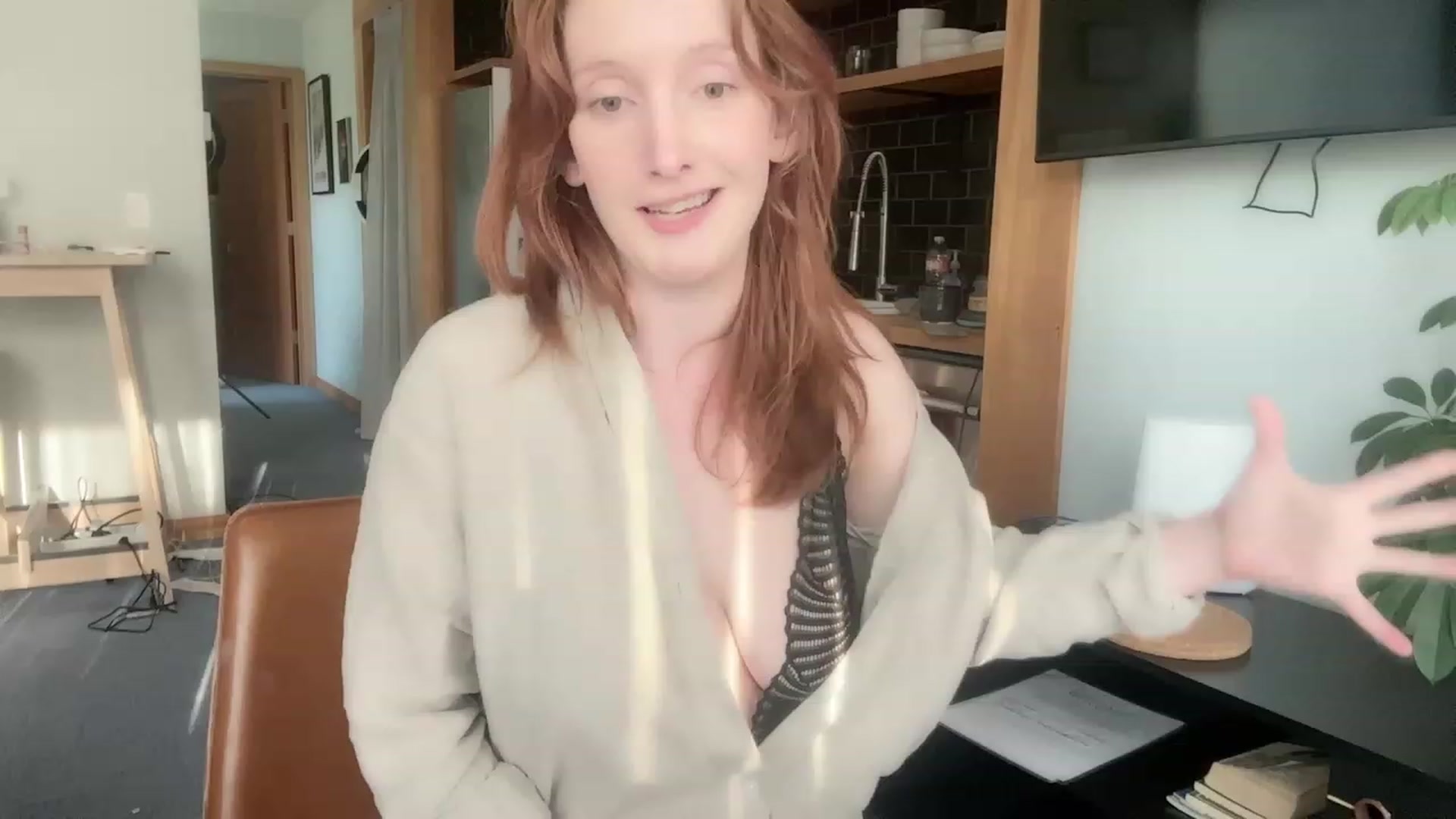 Gallery image thumbnail from consideruby's myfreecams stream on, 05/31/2023, 03:48 image 6 of 20