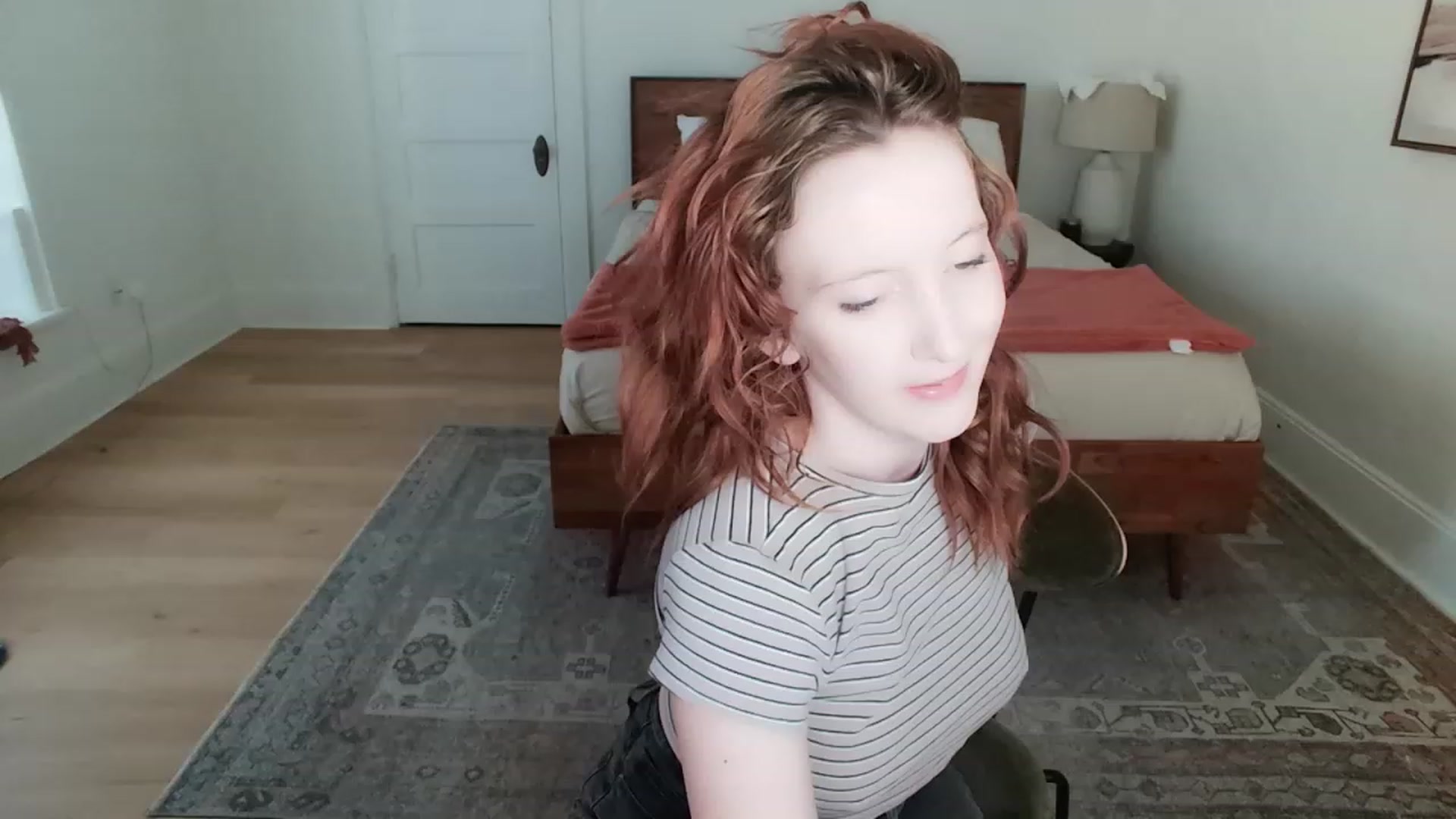 Gallery image thumbnail from consideruby's myfreecams stream on, 06/06/2023, 24:11 image 16 of 20