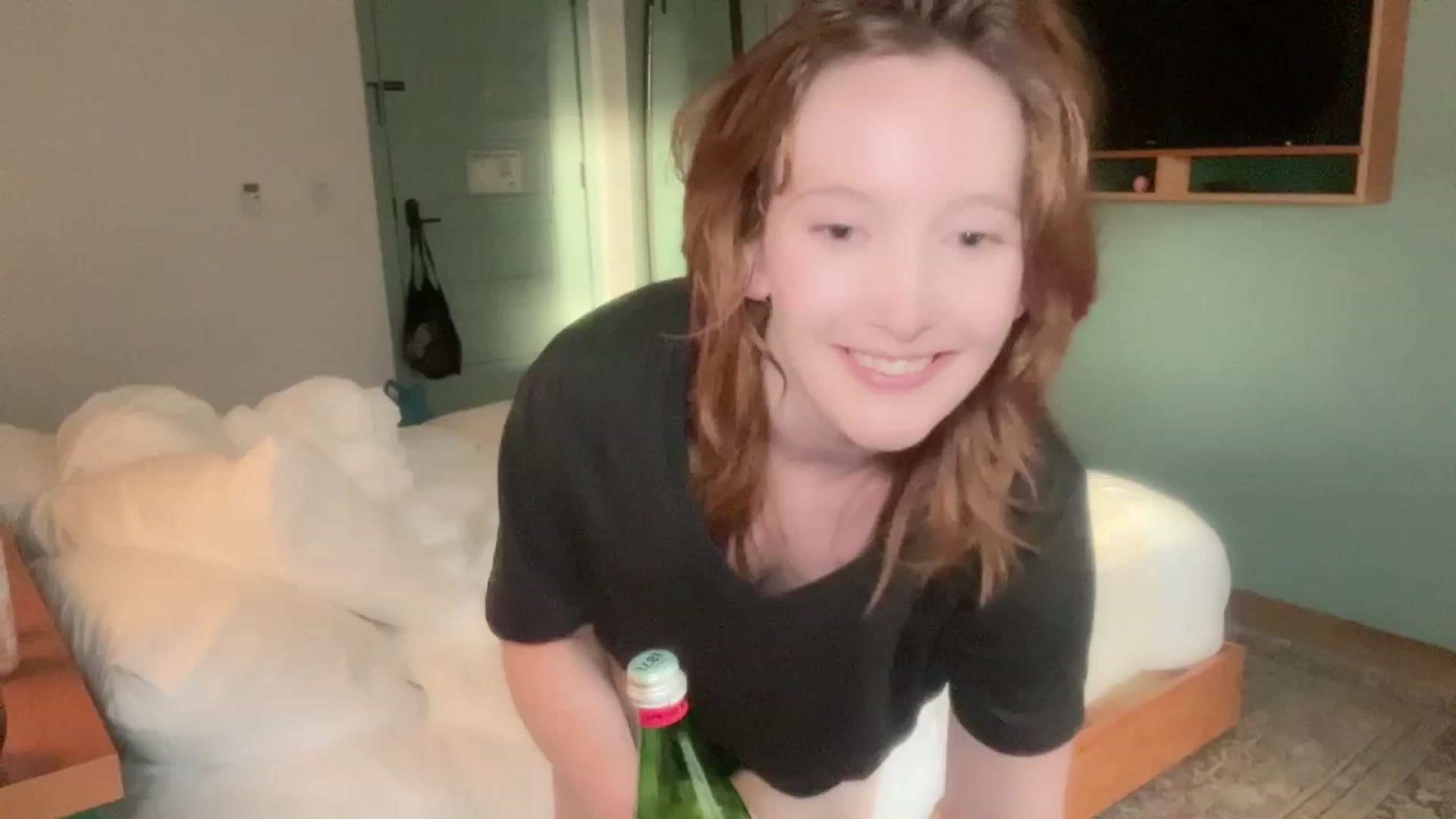 Gallery image thumbnail from consideruby's myfreecams stream on, 06/18/2023, 03:02 image 12 of 20