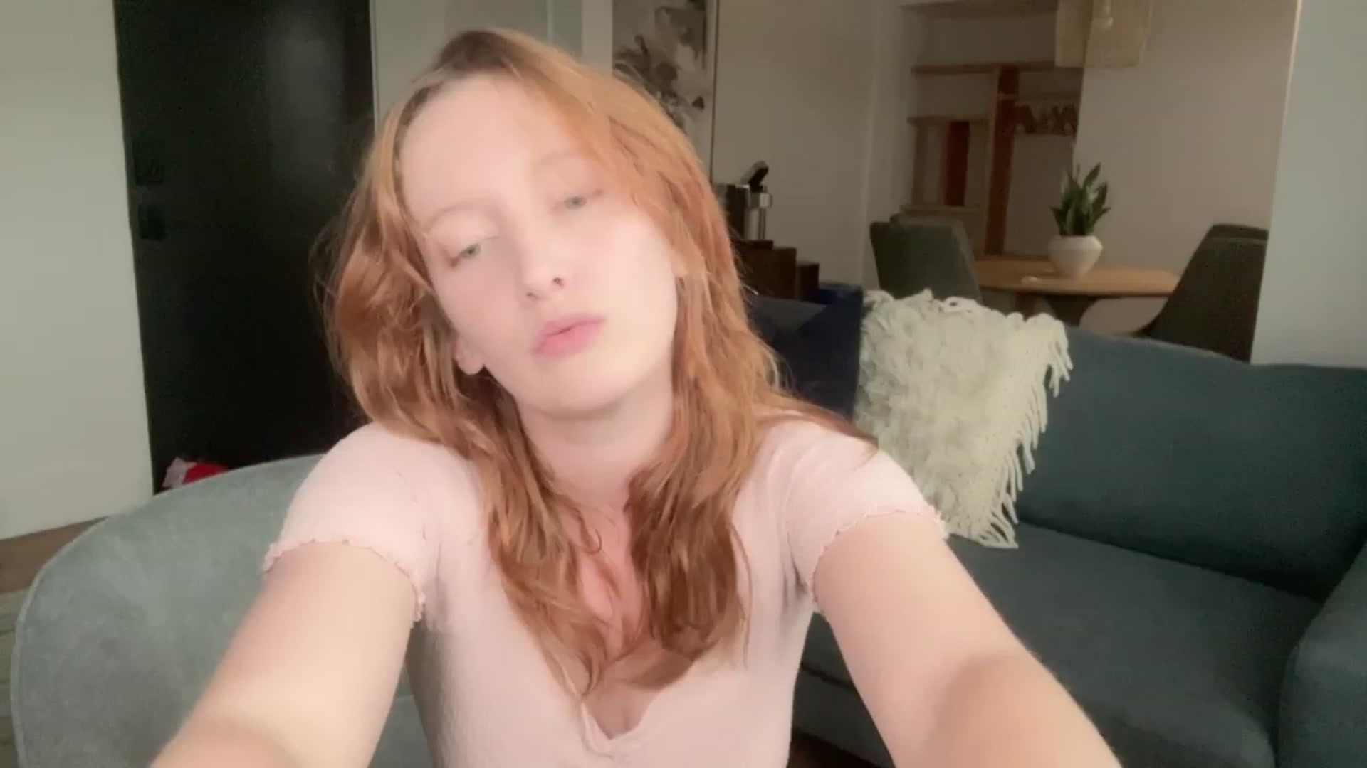 Gallery image thumbnail from consideruby's myfreecams stream on, 06/18/2023, 23:05 image 16 of 20