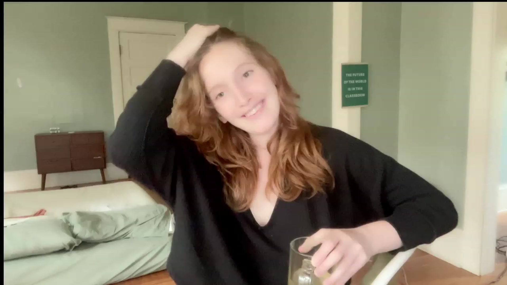 Gallery image thumbnail from consideruby's myfreecams stream on, 08/04/2023, 16:10 image 7 of 20