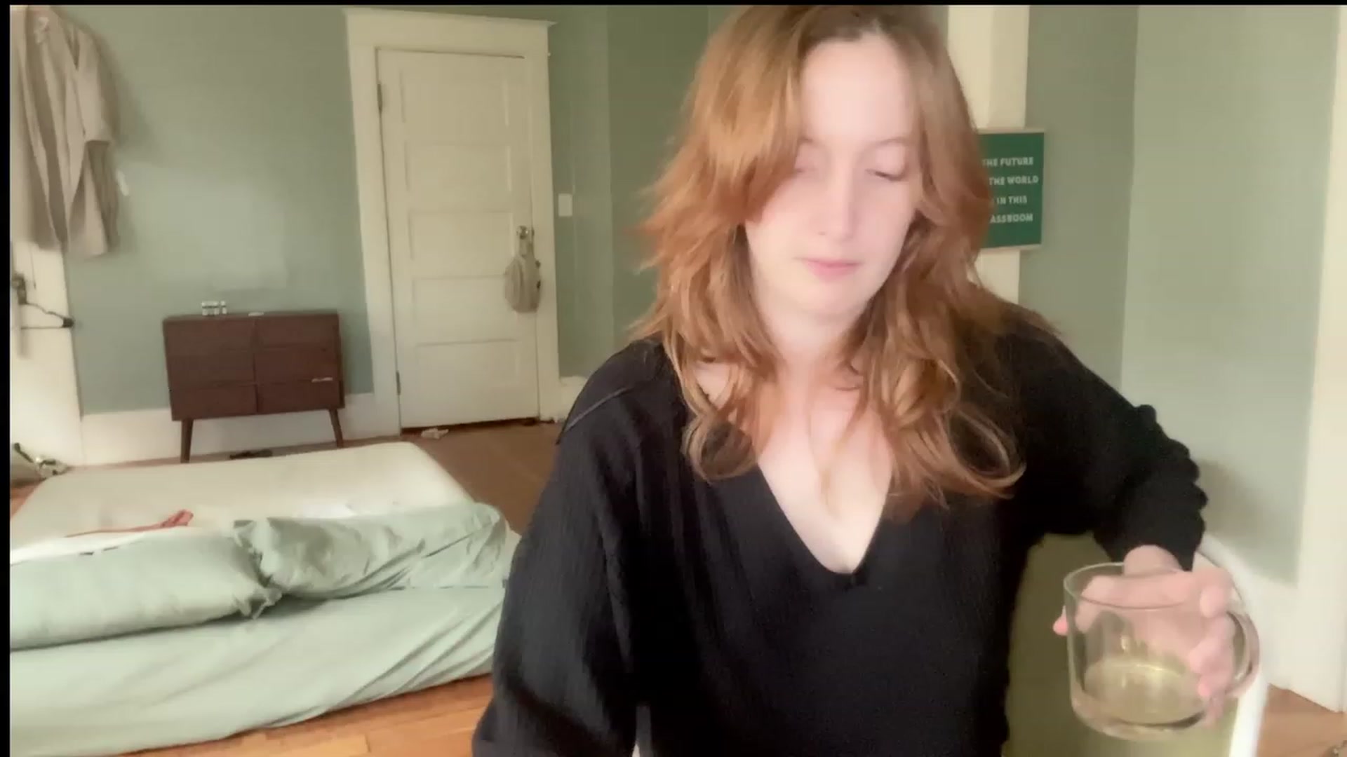 Gallery image thumbnail from consideruby's myfreecams stream on, 08/04/2023, 16:10 image 19 of 20