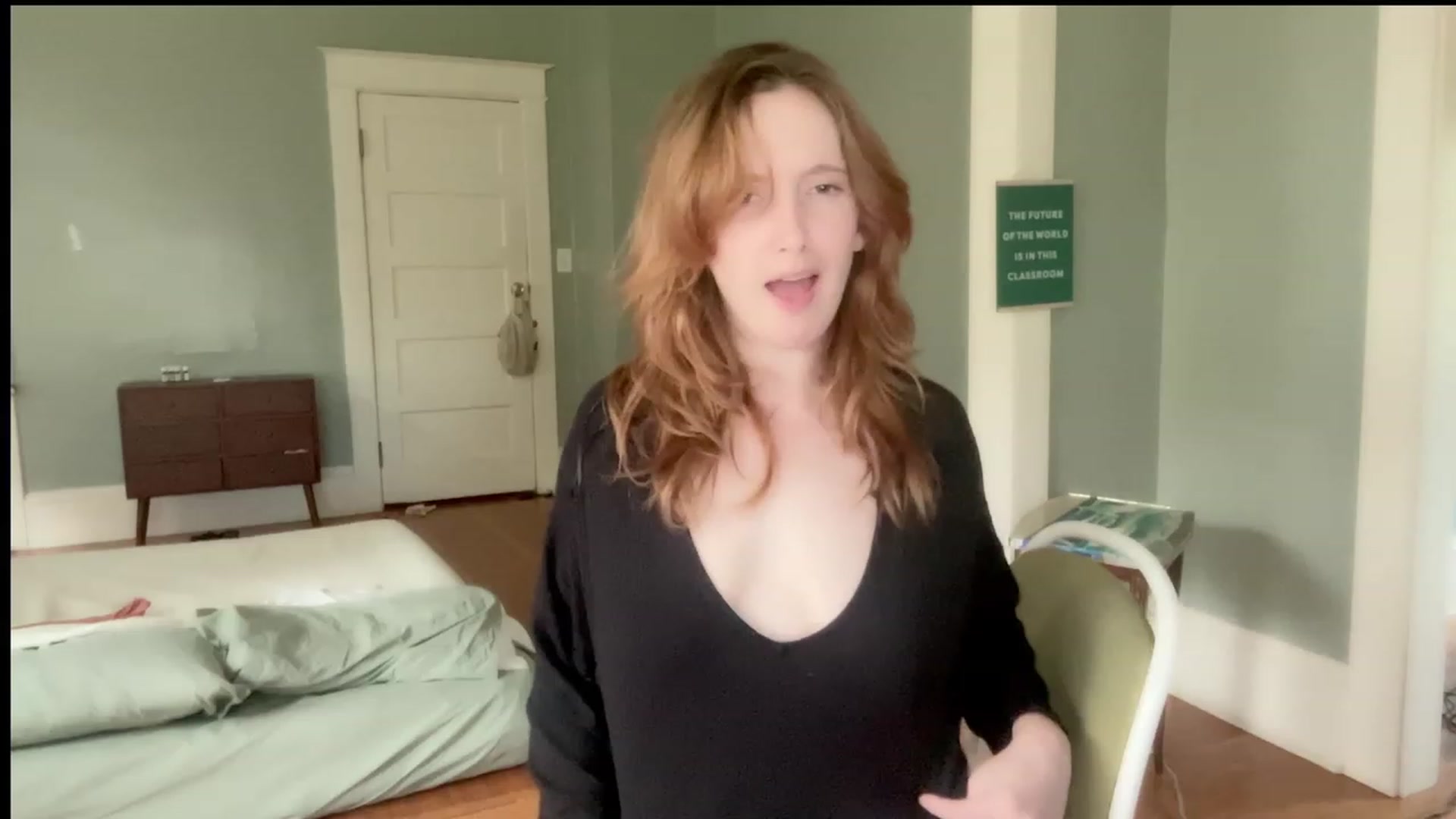 Gallery image thumbnail from consideruby's myfreecams stream on, 08/04/2023, 16:10 image 5 of 20