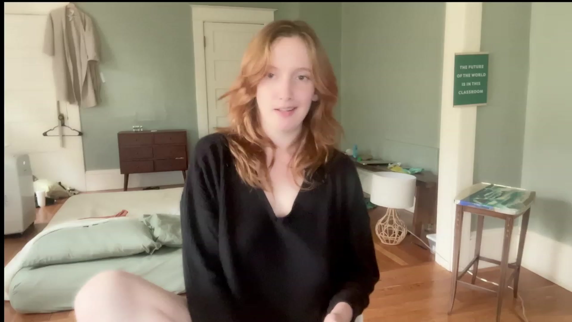Gallery image thumbnail from consideruby's myfreecams stream on, 08/04/2023, 17:27 image 12 of 20