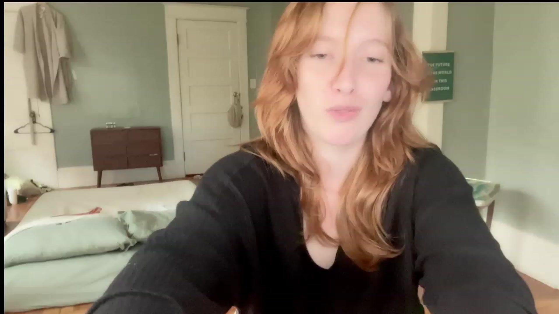Gallery image thumbnail from consideruby's myfreecams stream on, 08/04/2023, 17:27 image 1 of 20