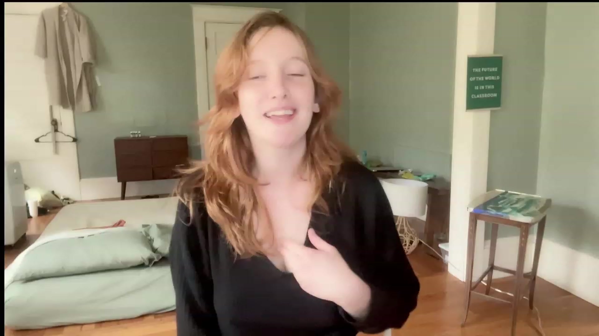 Gallery image thumbnail from consideruby's myfreecams stream on, 08/04/2023, 17:27 image 8 of 20