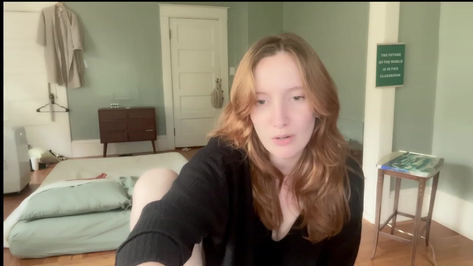 Gallery image thumbnail from consideruby's myfreecams stream on, 08/04/2023, 17:27 image 14 of 20