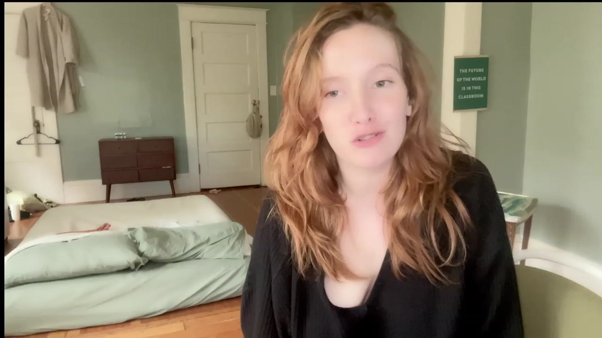 Gallery image thumbnail from consideruby's myfreecams stream on, 08/04/2023, 17:27 image 7 of 20
