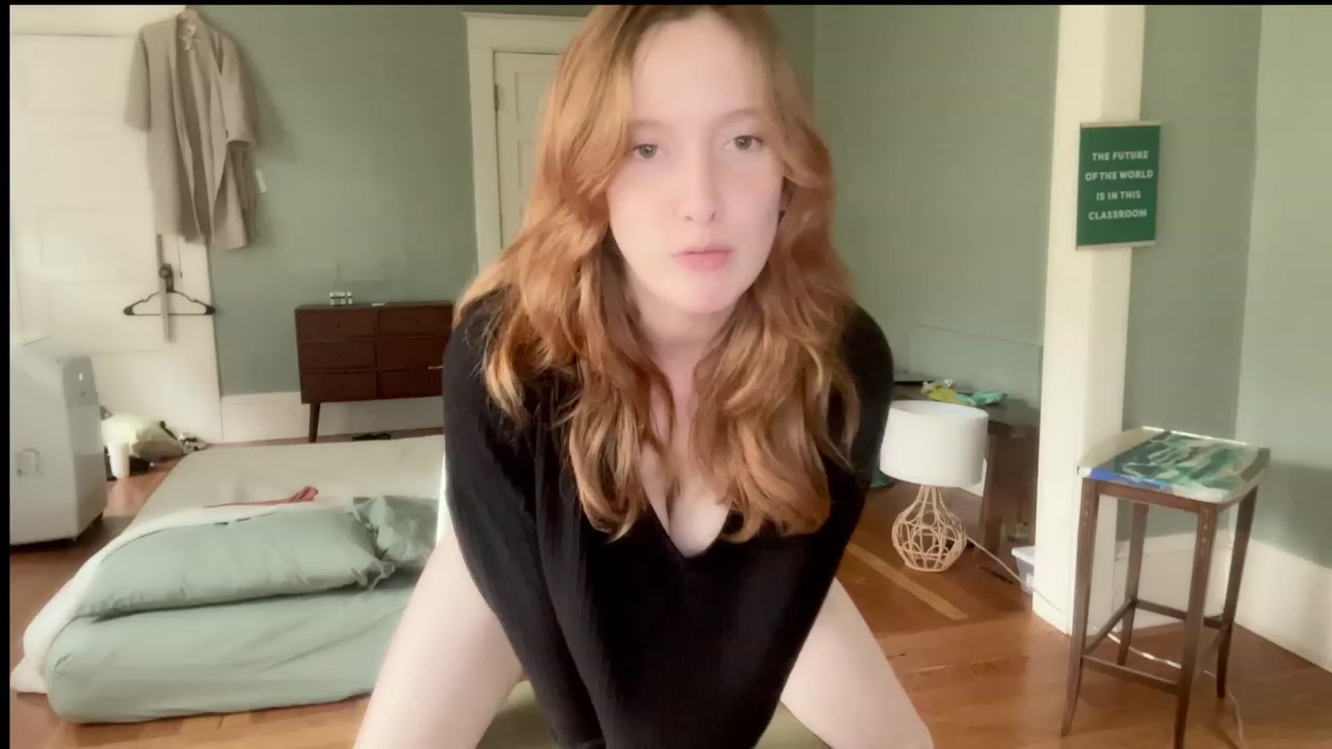 Gallery image thumbnail from consideruby's myfreecams stream on, 08/04/2023, 17:27 image 19 of 20