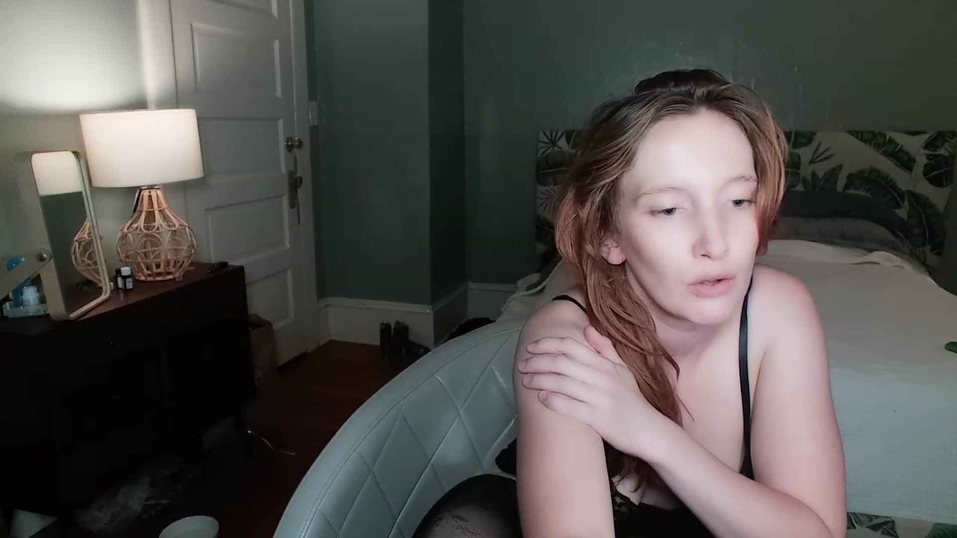 Gallery image thumbnail from consideruby's myfreecams stream on, 08/28/2023, 06:34 image 18 of 20