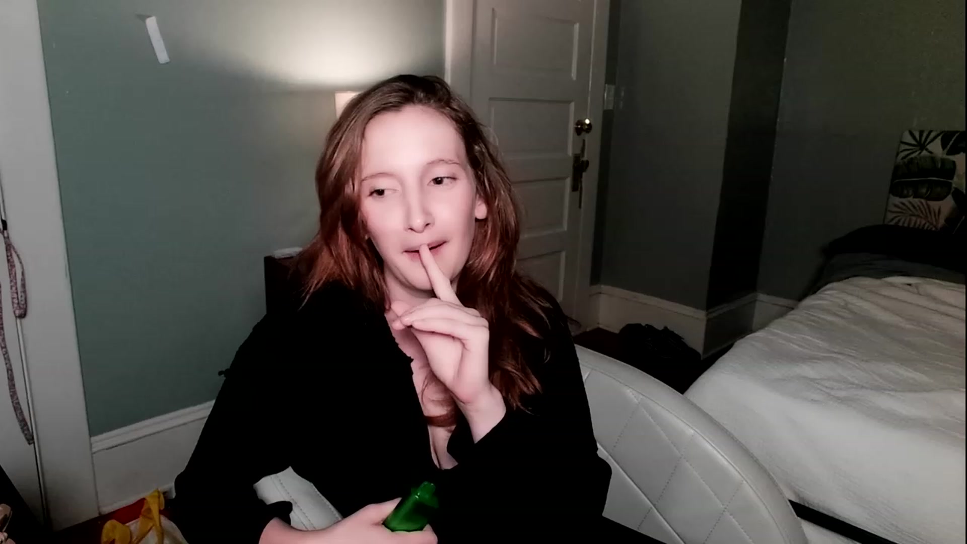 Gallery image thumbnail from consideruby's myfreecams stream on, 08/29/2023, 12:22 image 9 of 20