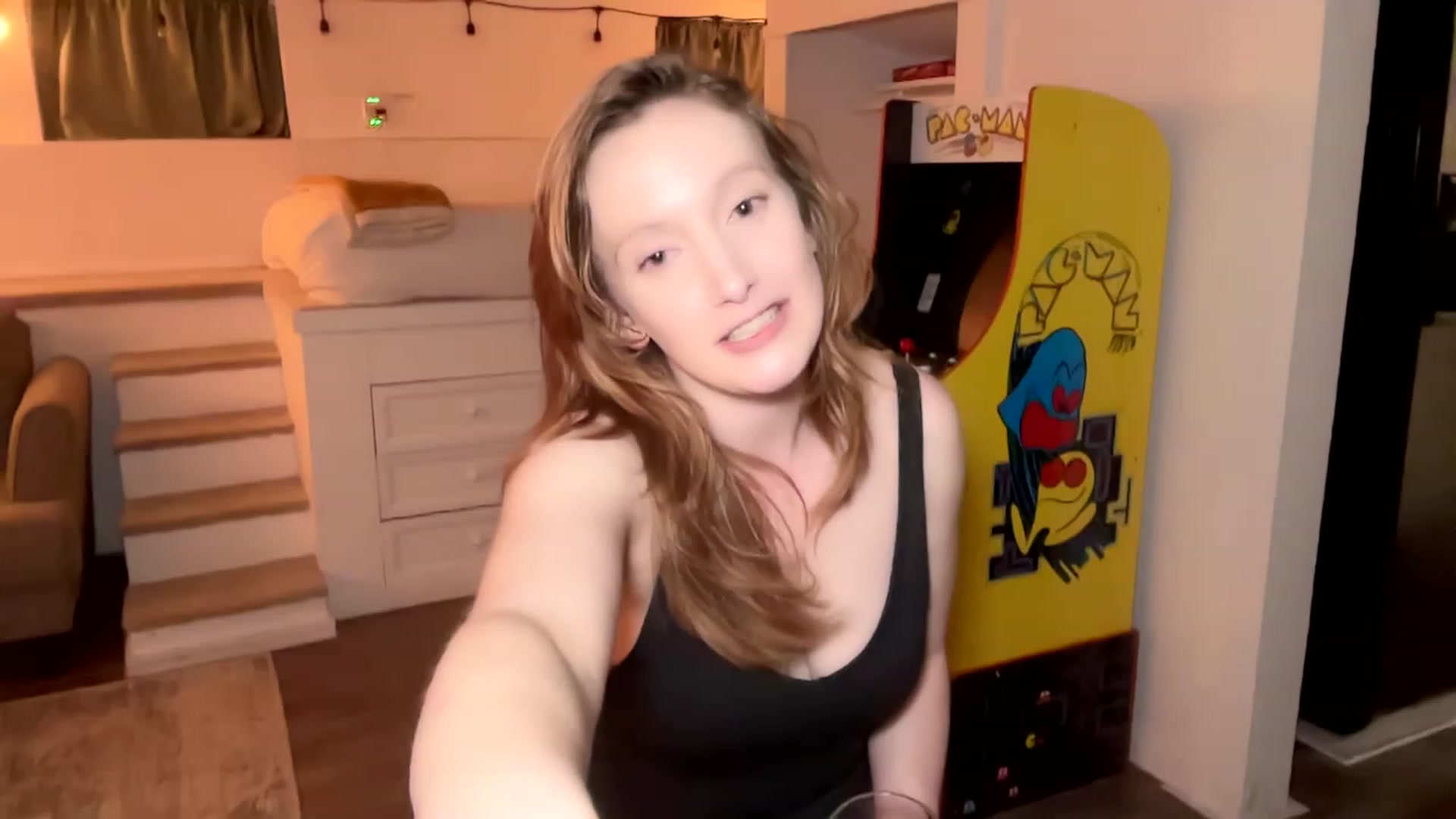 Gallery image thumbnail from consideruby's myfreecams stream on, 09/14/2023, 10:16 image 6 of 20