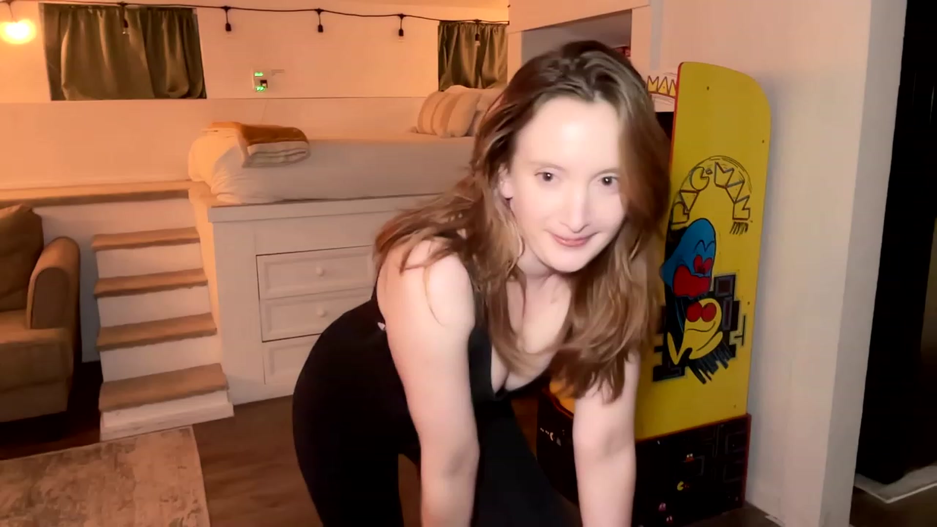 Gallery image thumbnail from consideruby's myfreecams stream on, 09/14/2023, 10:16 image 2 of 20