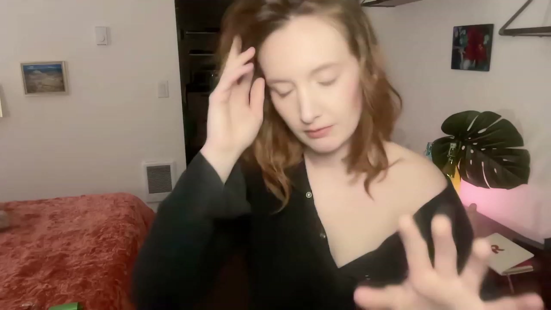 Gallery image thumbnail from consideruby's myfreecams stream on, 11/25/2023, 14:29 image 19 of 20