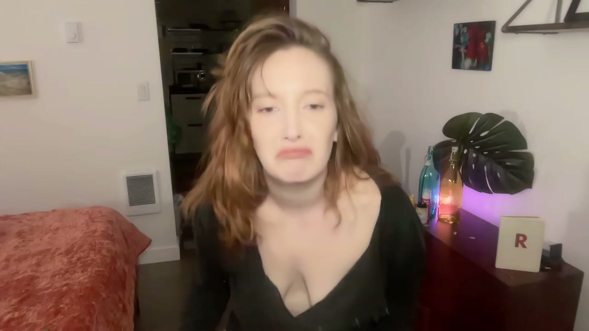 Gallery image thumbnail from consideruby's myfreecams stream on, 11/25/2023, 14:29 image 7 of 20