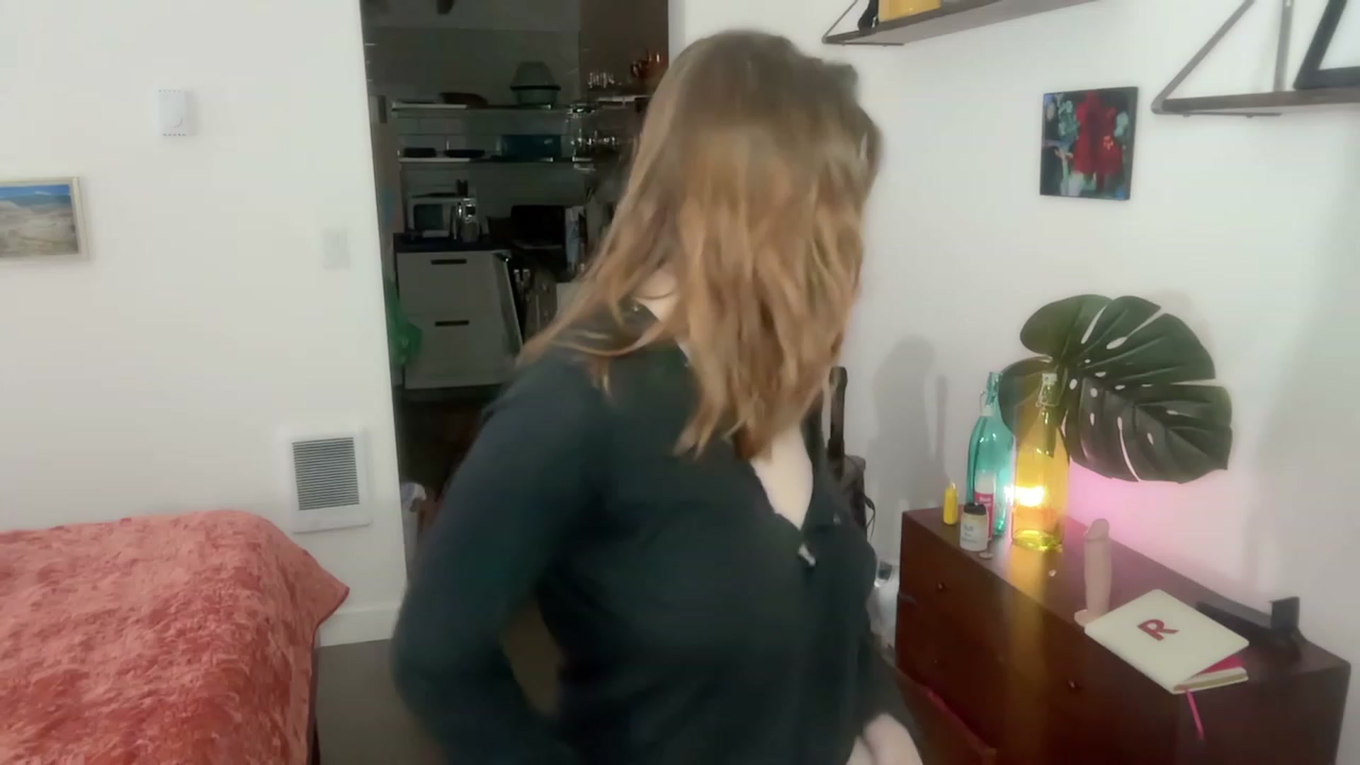 Gallery image thumbnail from consideruby's myfreecams stream on, 11/25/2023, 14:29 image 15 of 20