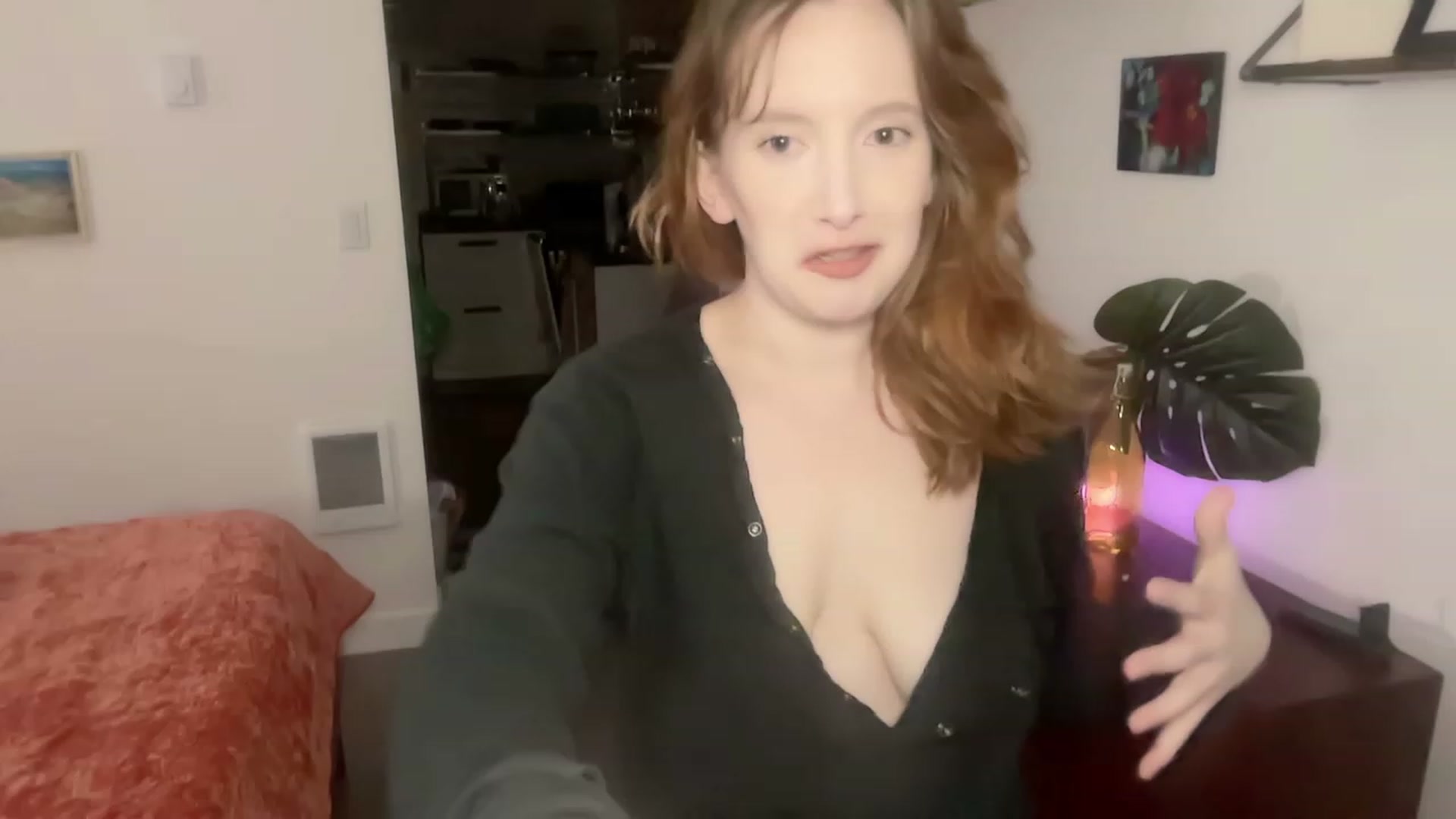 Gallery image thumbnail from consideruby's myfreecams stream on, 11/25/2023, 14:29 image 2 of 20