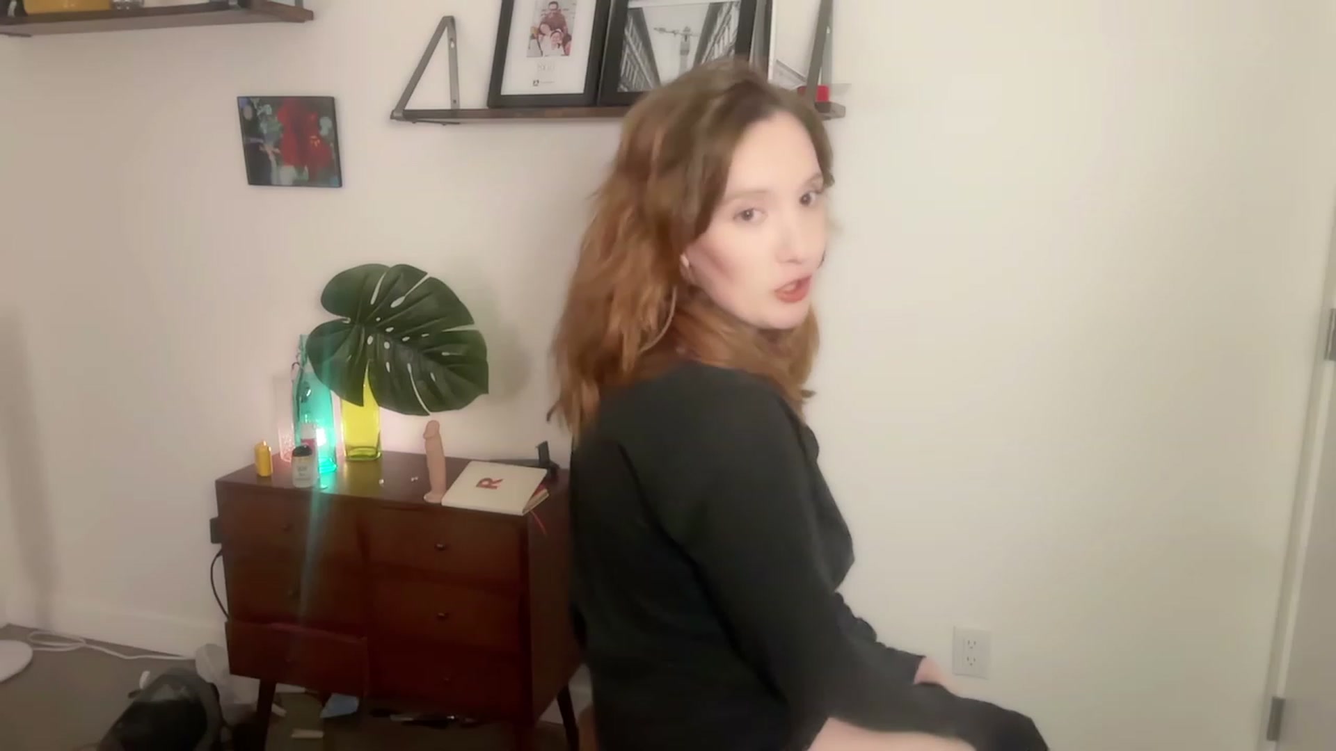 Gallery image thumbnail from consideruby's myfreecams stream on, 11/25/2023, 16:14 image 3 of 20