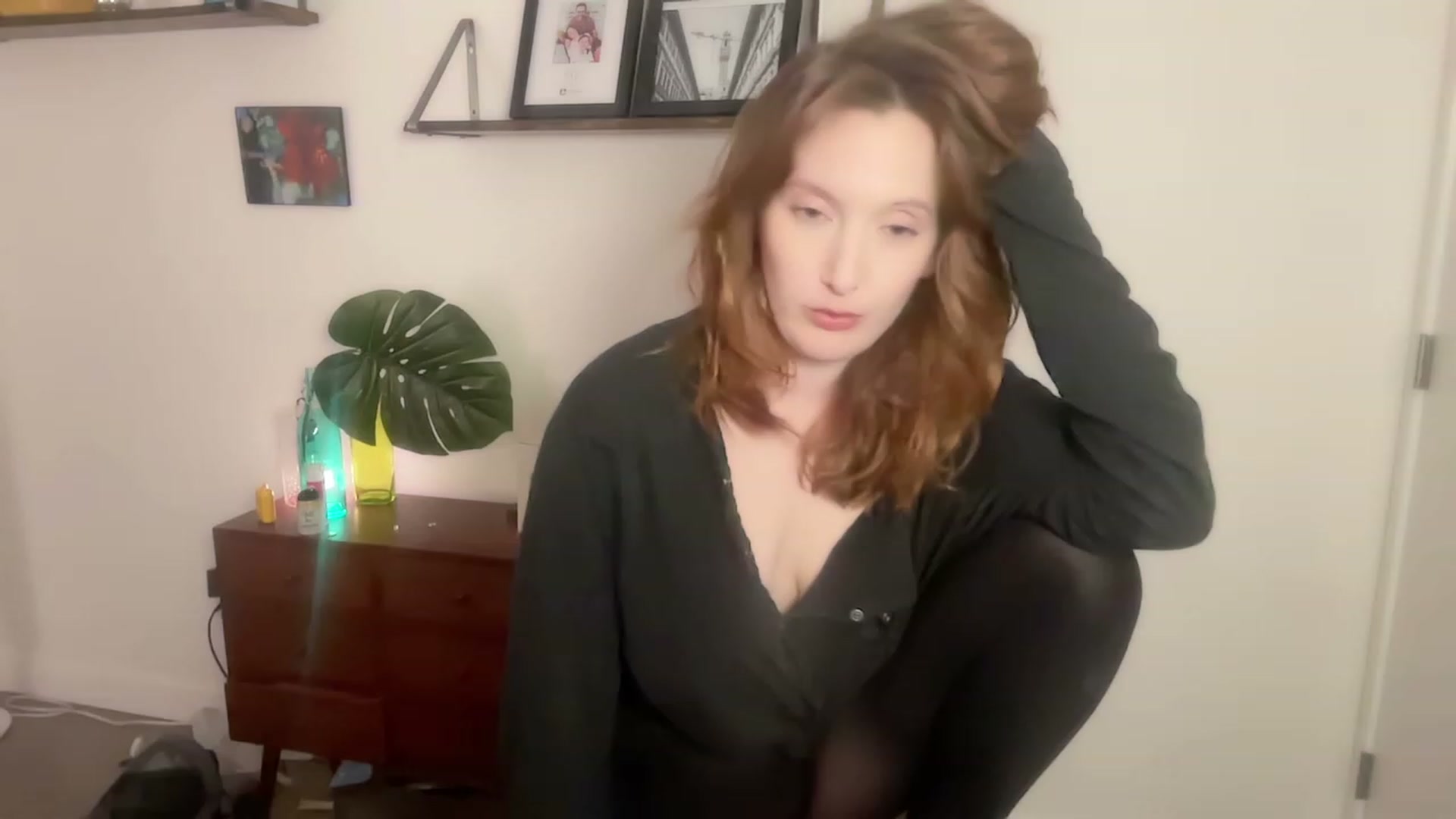 Gallery image thumbnail from consideruby's myfreecams stream on, 11/25/2023, 16:14 image 15 of 20
