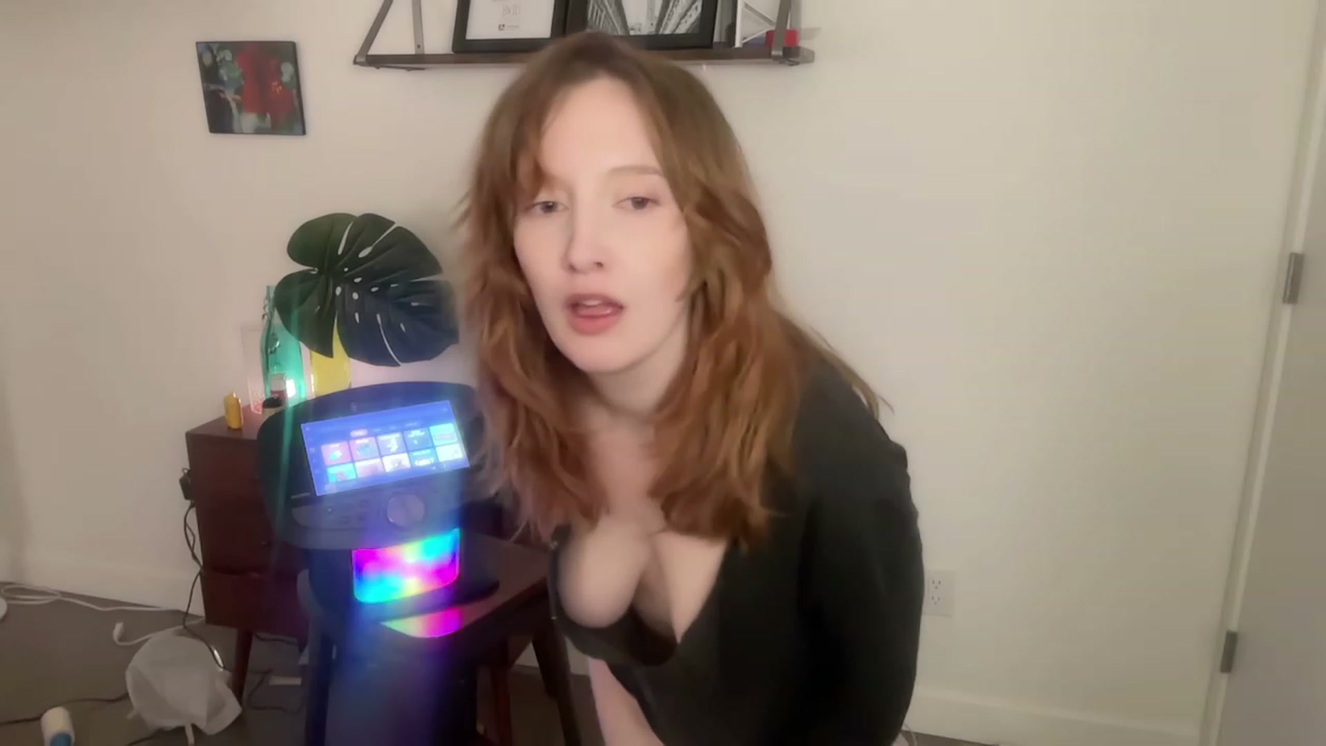Gallery image thumbnail from consideruby's myfreecams stream on, 11/25/2023, 17:26 image 14 of 20