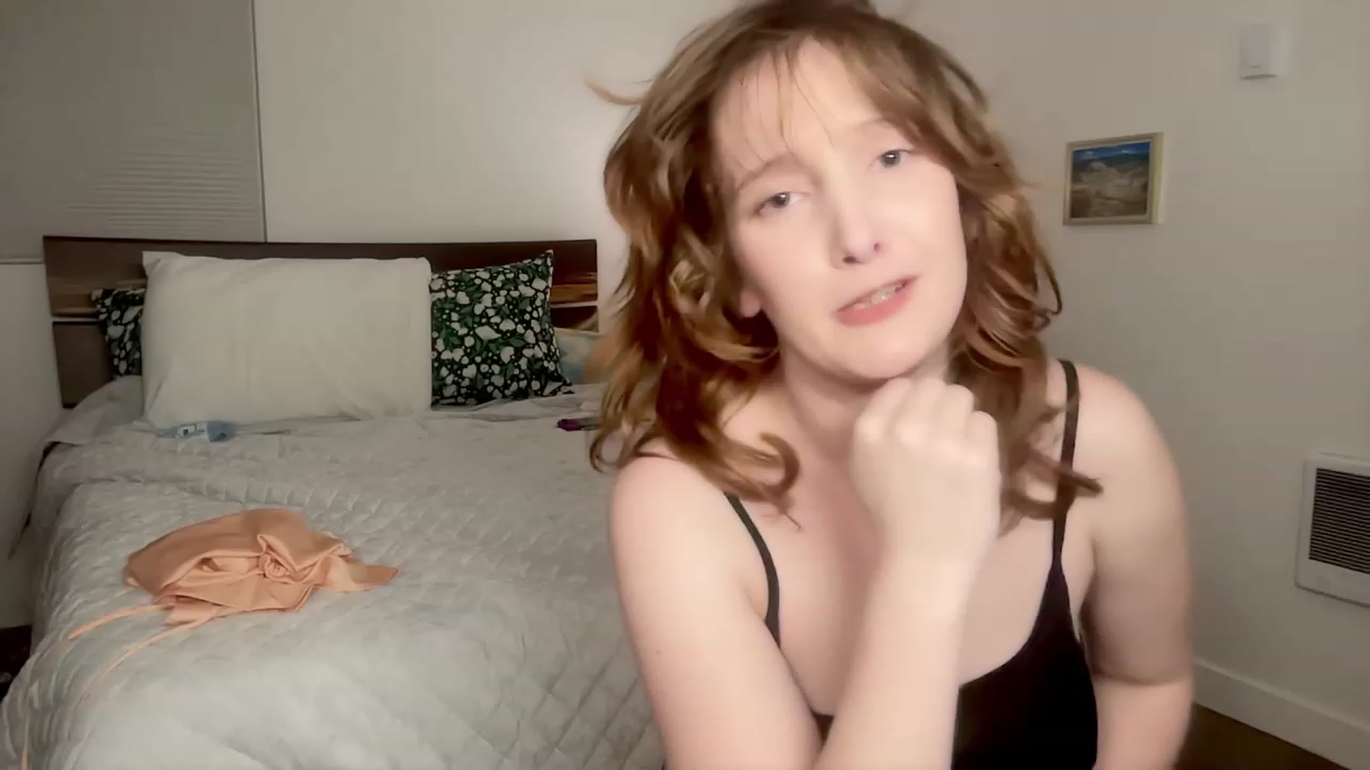 Gallery image thumbnail from consideruby's myfreecams stream on, 12/28/2023, 12:22 image 18 of 20
