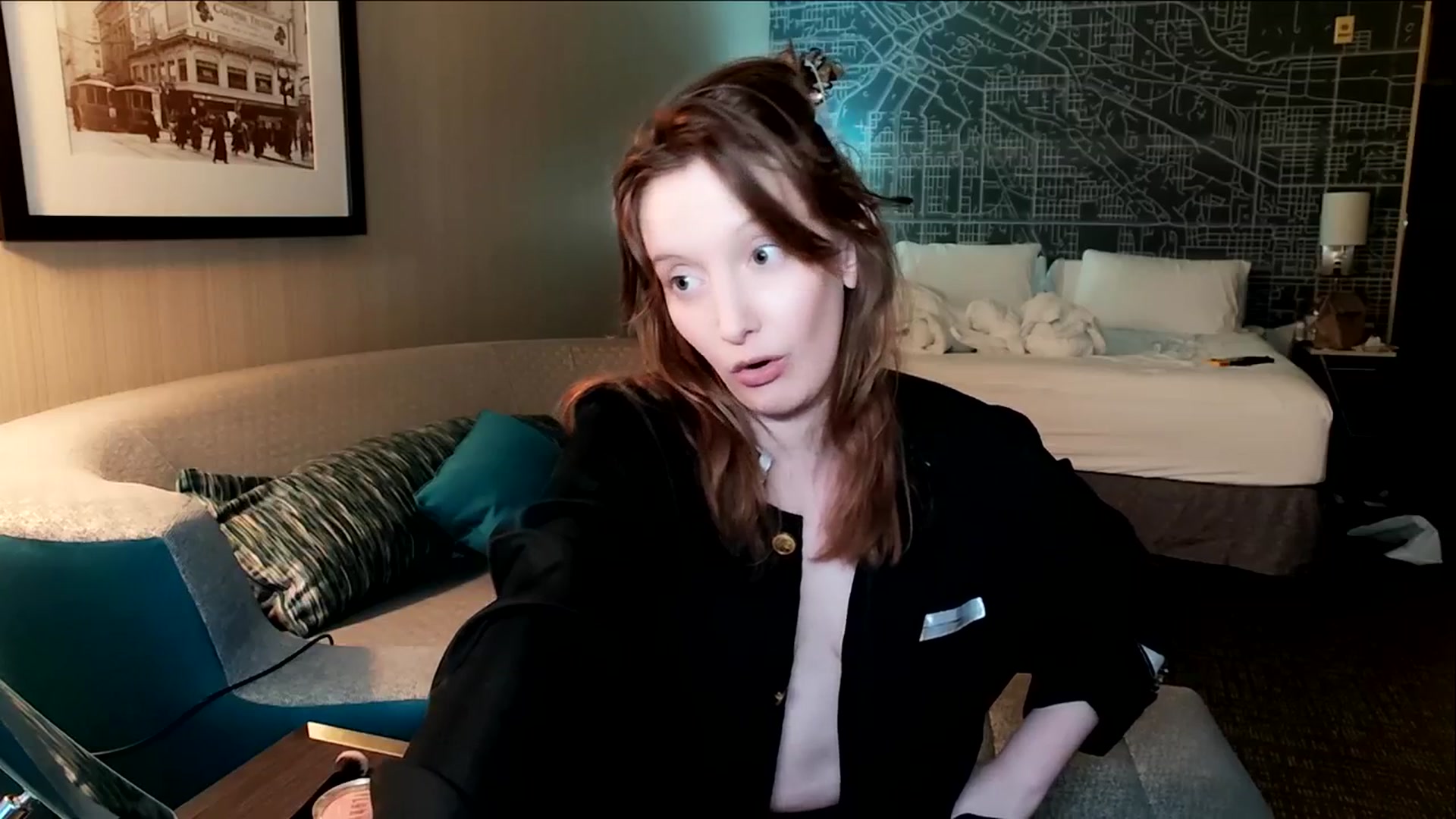 Gallery image thumbnail from consideruby's myfreecams stream on, 02/25/2024, 16:27 image 3 of 20