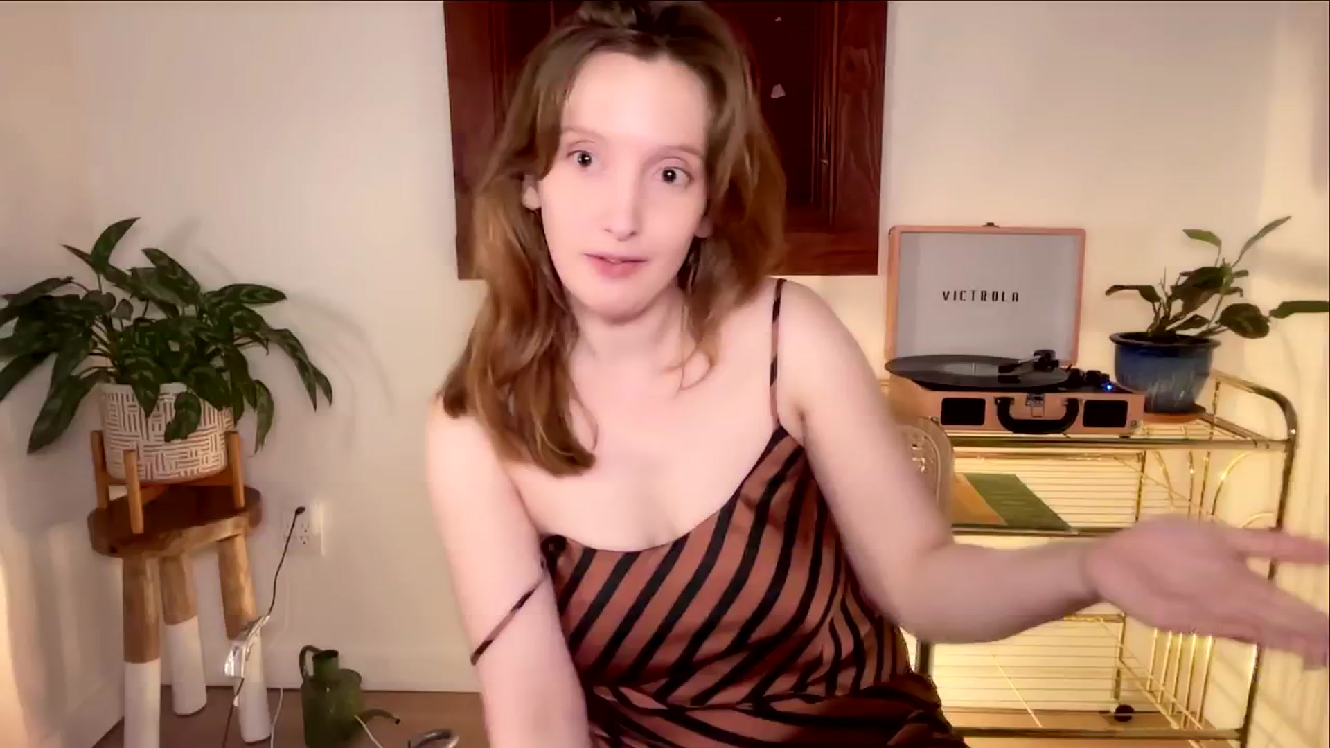 Gallery image thumbnail from consideruby's myfreecams stream on, 03/05/2024, 15:00 image 7 of 20
