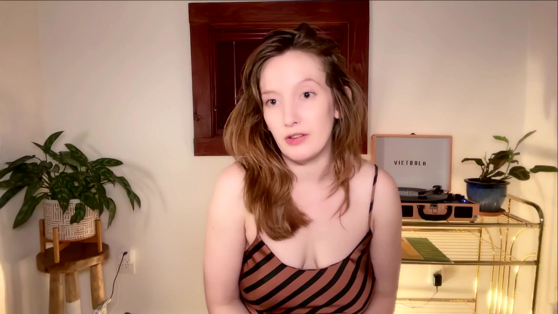 Gallery image thumbnail from consideruby's myfreecams stream on, 03/05/2024, 15:00 image 3 of 20