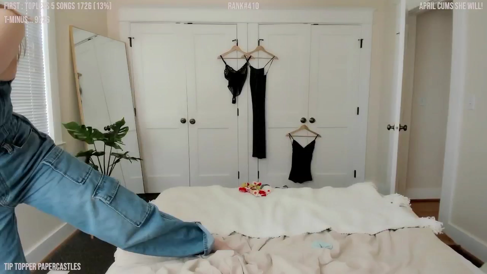 Gallery image thumbnail from consideruby's myfreecams stream on, 04/19/2024, 20:24 image 1 of 20