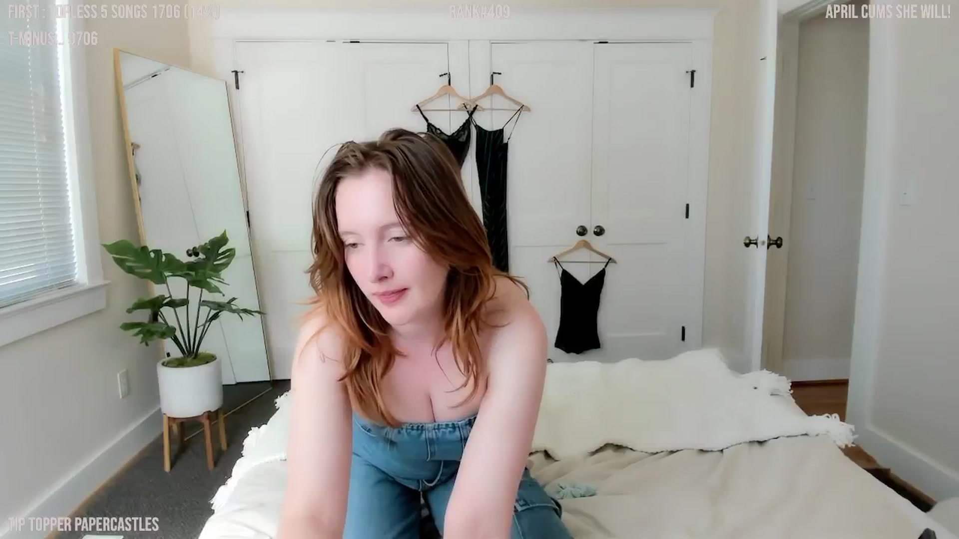 Gallery image thumbnail from consideruby's myfreecams stream on, 04/19/2024, 20:24 image 12 of 20