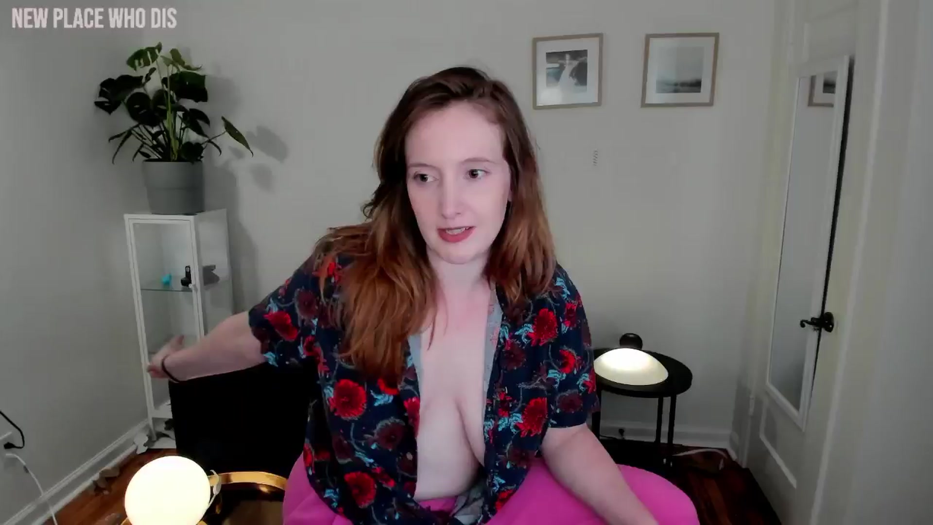 Gallery image thumbnail from consideruby's myfreecams stream on, 06/14/2024, 08:56 image 3 of 20