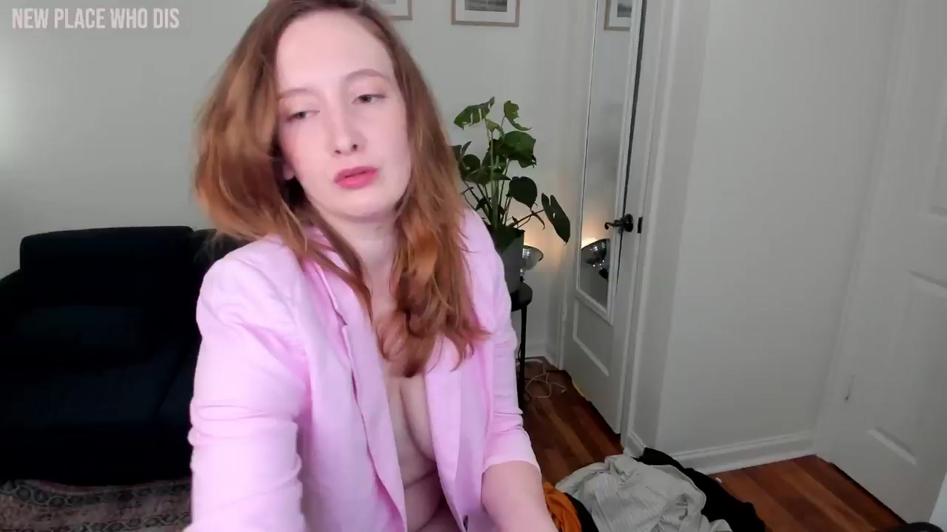 Gallery image thumbnail from consideruby's myfreecams stream on, 06/17/2024, 04:35 image 18 of 20