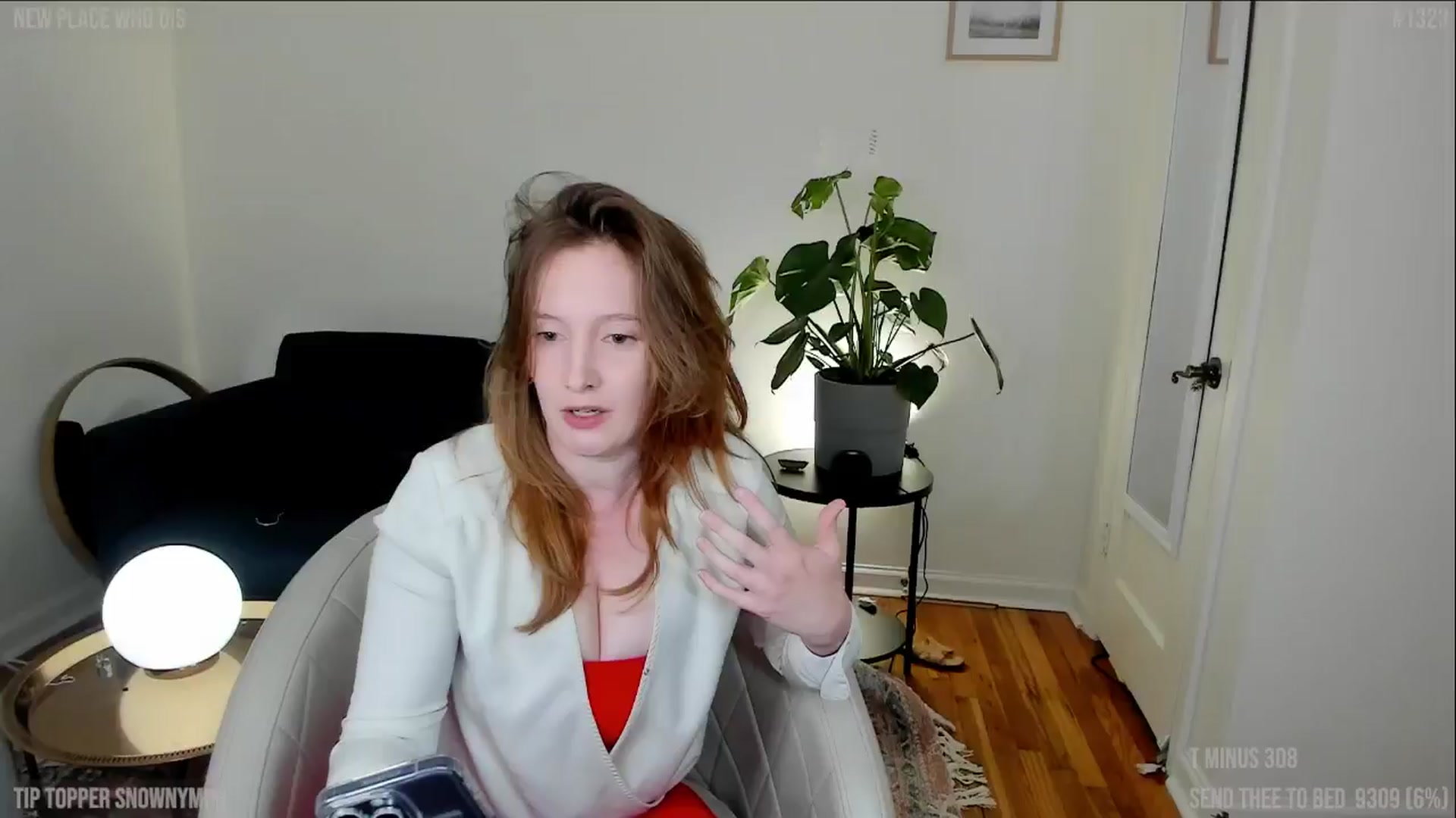 Gallery image thumbnail from consideruby's myfreecams stream on, 06/27/2024, 09:18 image 12 of 20