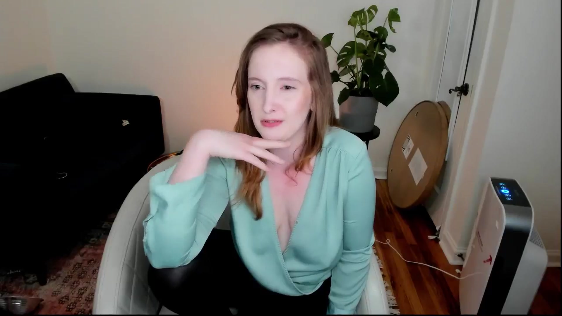 Gallery image thumbnail from consideruby's myfreecams stream on, 06/29/2024, 09:30 image 2 of 20