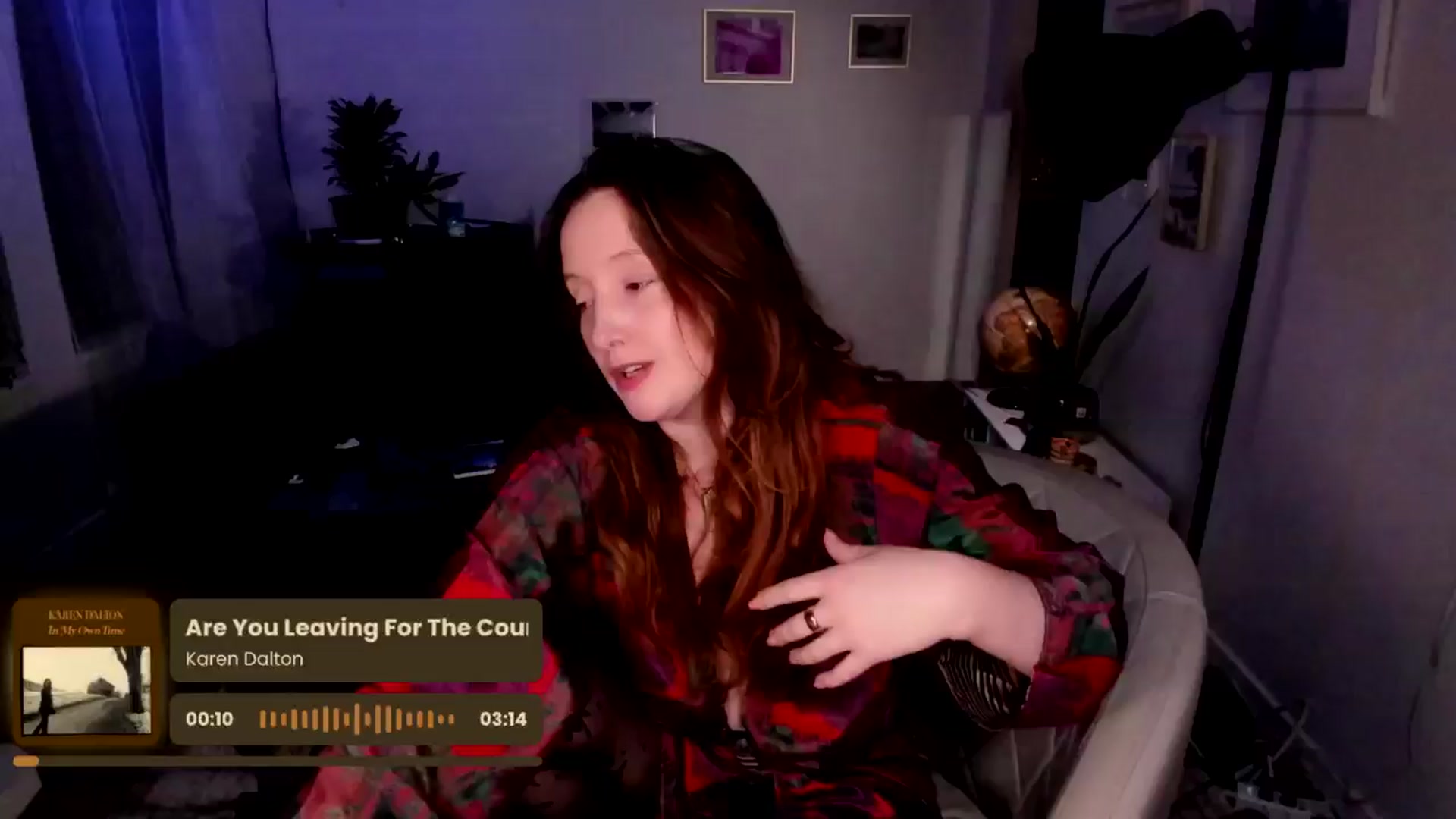 Gallery image thumbnail from consideruby's myfreecams stream on, 03/10/2025, 10:22 image 15 of 20
