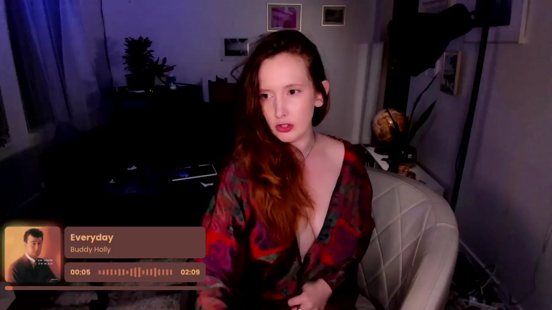 Gallery image thumbnail from consideruby's myfreecams stream on, 03/10/2025, 10:22 image 19 of 20