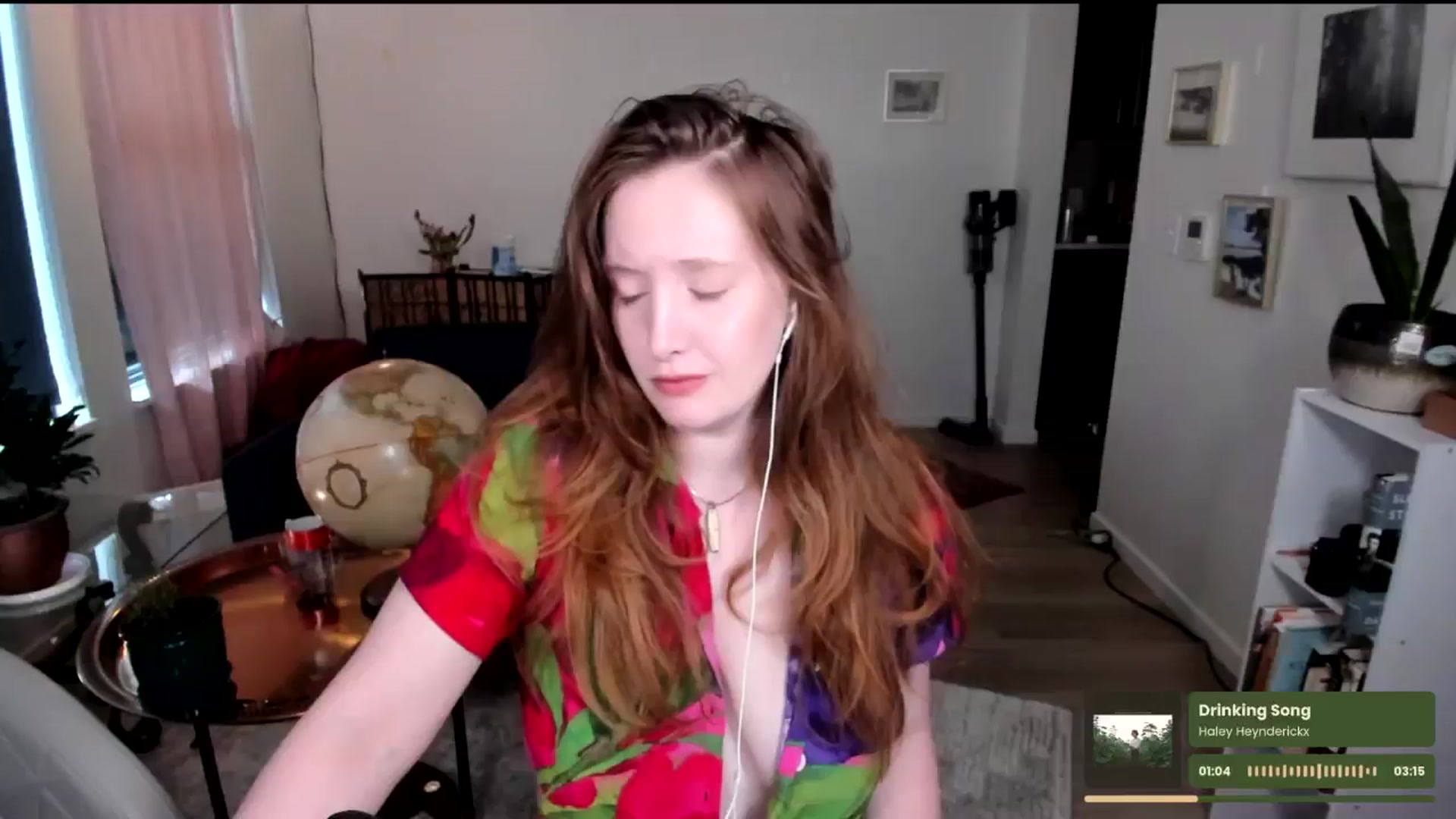 Gallery image thumbnail from consideruby's myfreecams stream on, 03/19/2025, 16:17 image 12 of 20