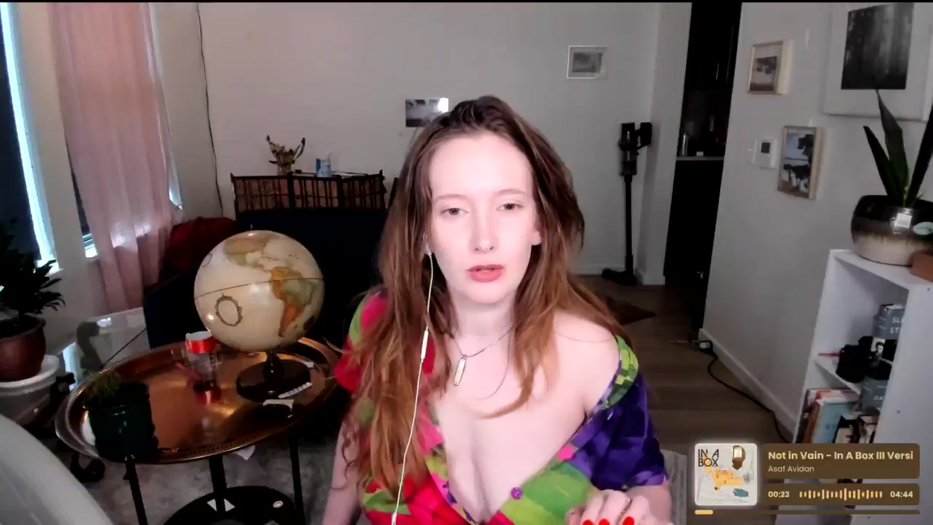 Gallery image thumbnail from consideruby's myfreecams stream on, 03/19/2025, 16:17 image 9 of 20