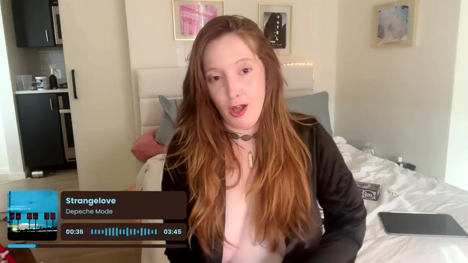 Gallery image thumbnail from consideruby's myfreecams stream on, 04/04/2025, 17:00 image 20 of 20