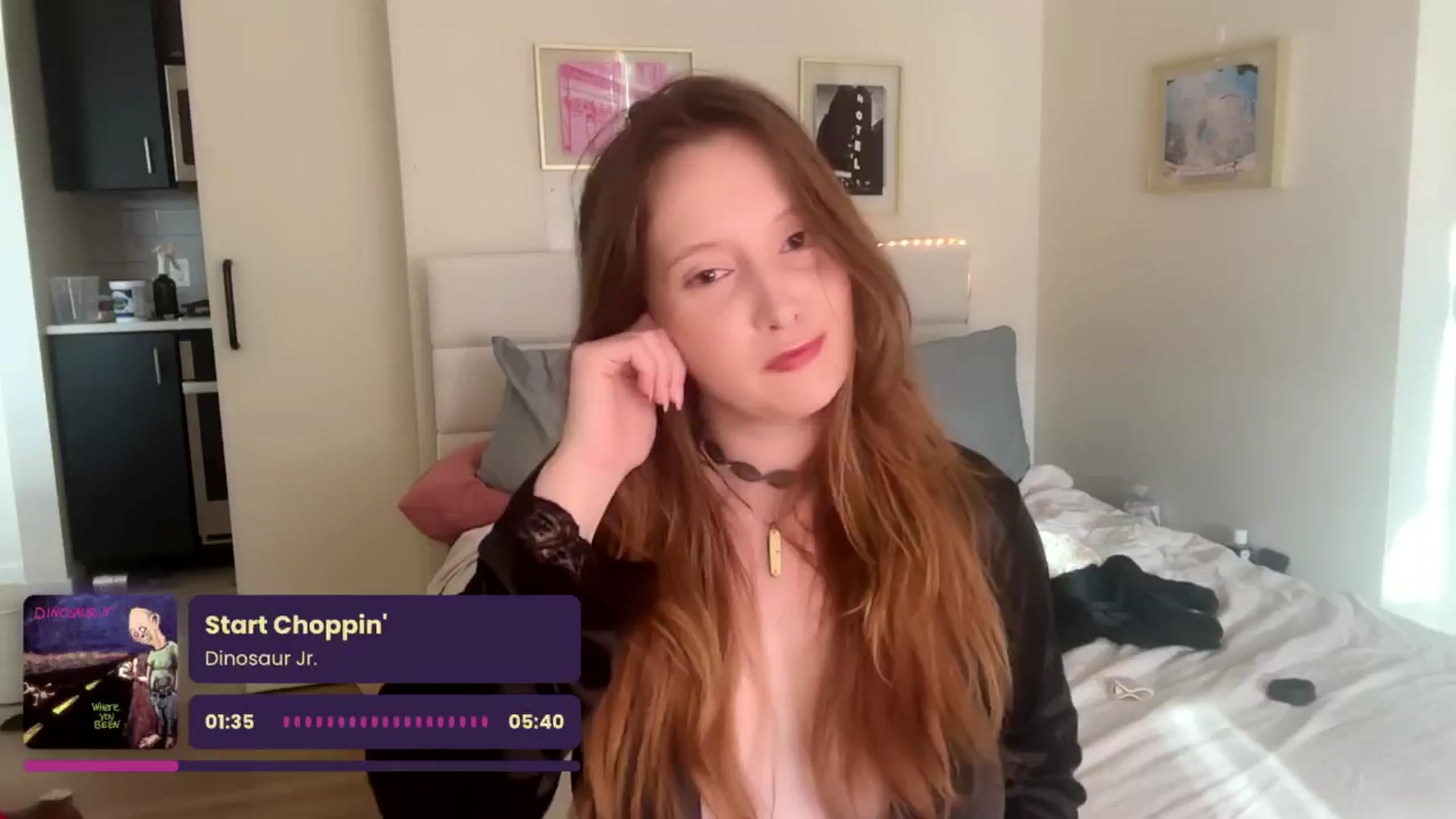 Gallery image thumbnail from consideruby's myfreecams stream on, 04/04/2025, 17:00 image 17 of 20