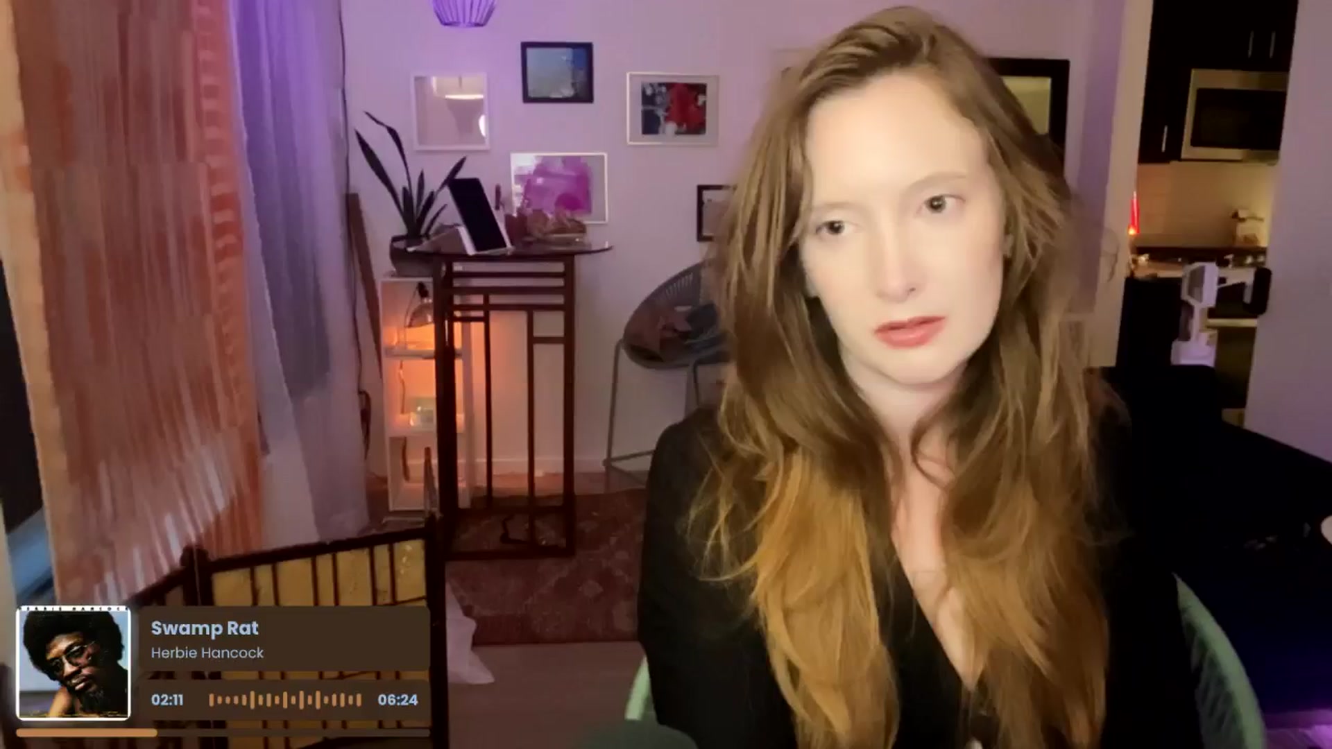 Gallery image thumbnail from consideruby's myfreecams stream on, 05/19/2025, 14:05 image 3 of 20