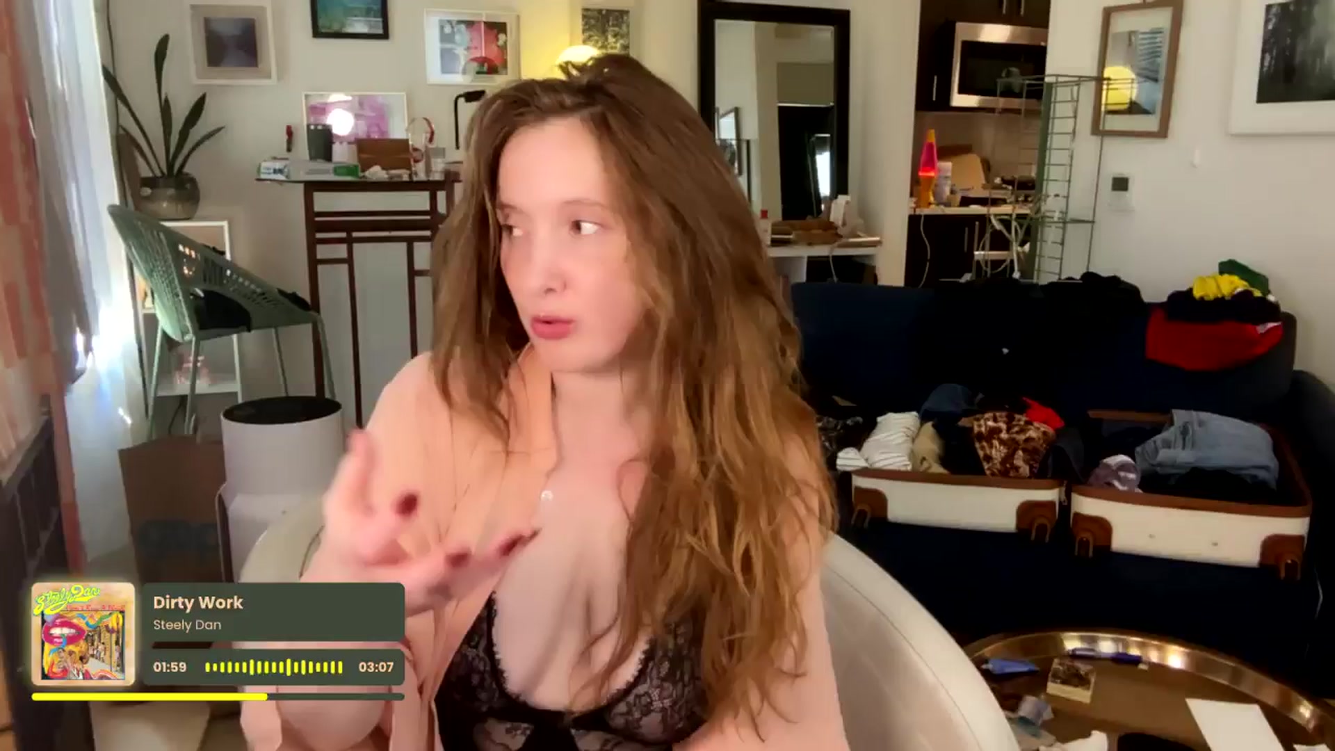 Gallery image thumbnail from consideruby's myfreecams stream on, 06/02/2025, 18:39 image 17 of 20