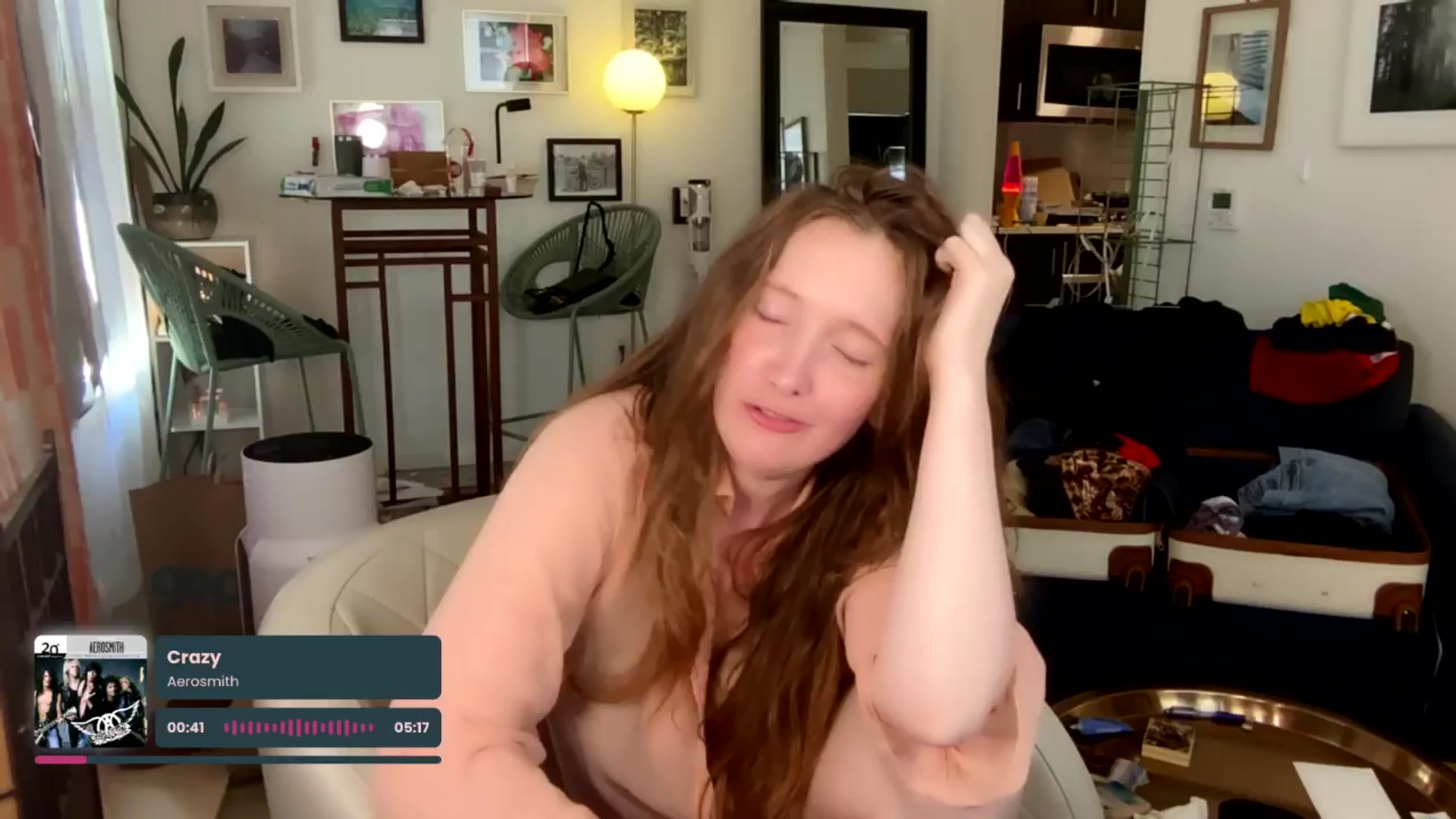 Gallery image thumbnail from consideruby's myfreecams stream on, 06/02/2025, 18:39 image 12 of 20