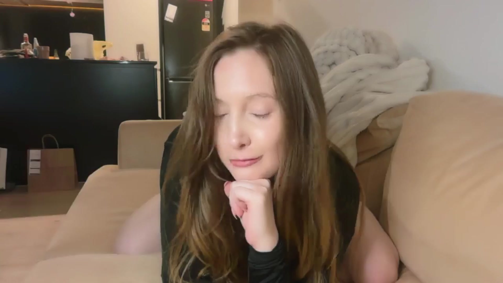 Gallery image thumbnail from consideruby's myfreecams stream on, 07/06/2025, 10:29 image 8 of 20