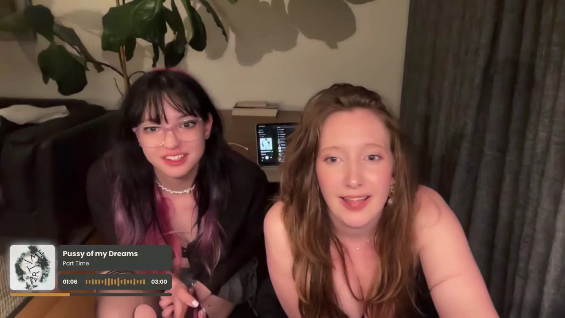 Gallery image thumbnail from consideruby's myfreecams stream on, 08/13/2025, 15:05 image 17 of 20