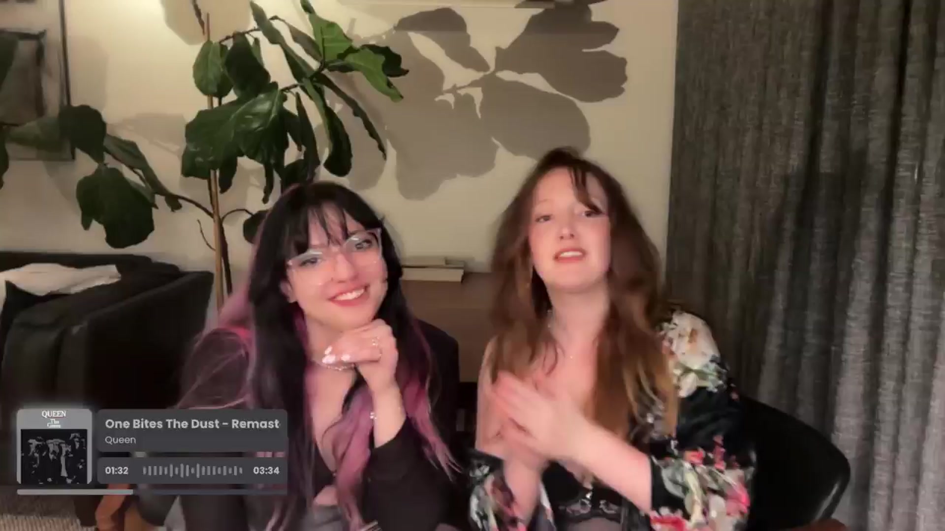 Gallery image thumbnail from consideruby's myfreecams stream on, 08/13/2025, 15:05 image 3 of 20