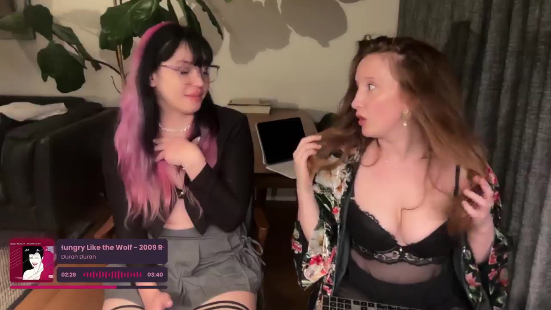 Gallery image thumbnail from consideruby's myfreecams stream on, 08/13/2025, 15:05 image 12 of 20